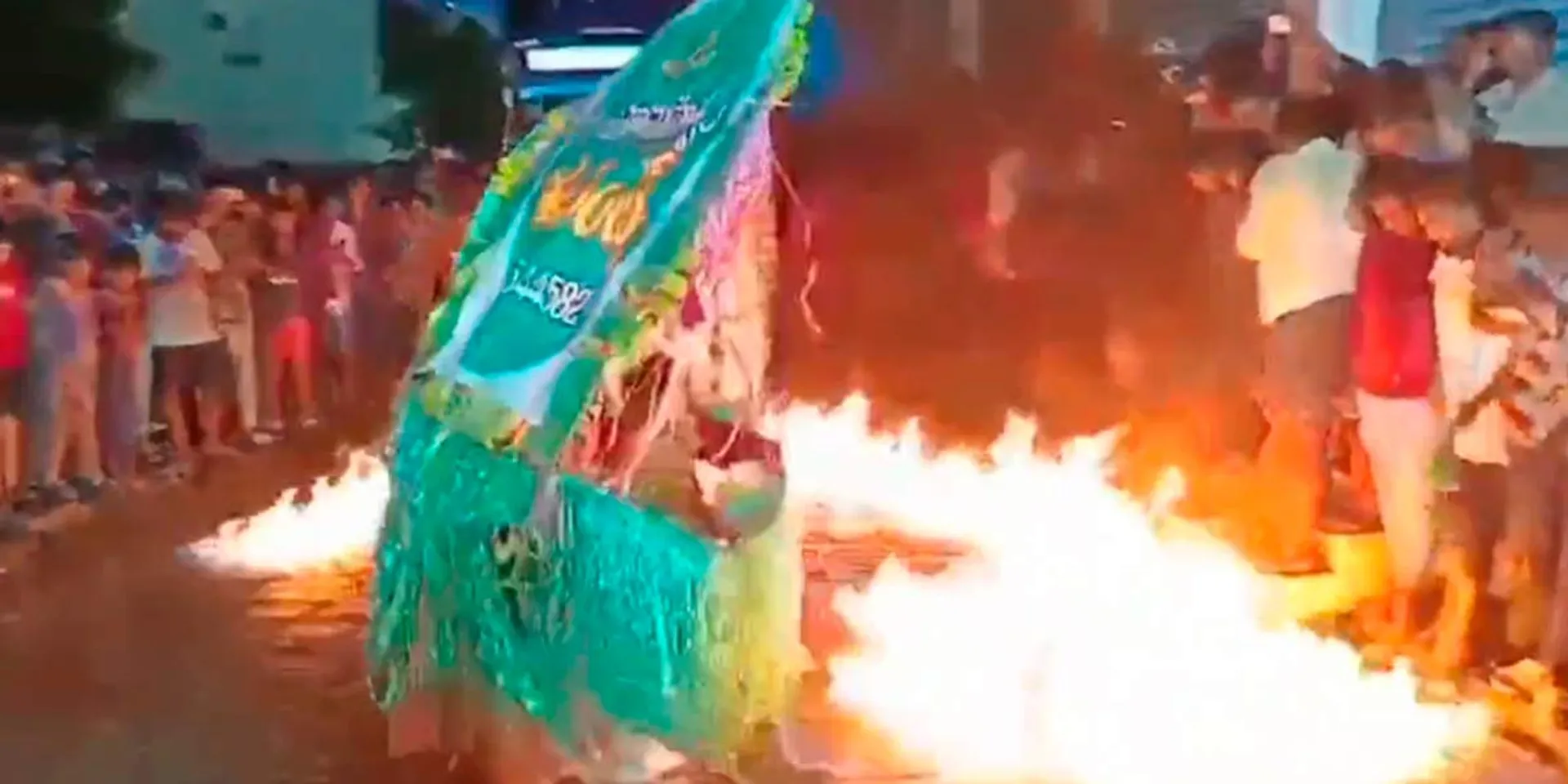 Fire while trying to dance in Gandhara style