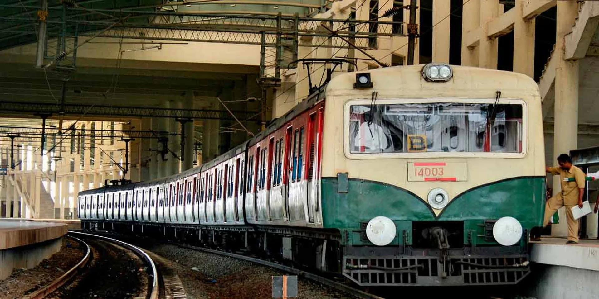  Cancellation of suburban electric trains; Passengers suffer