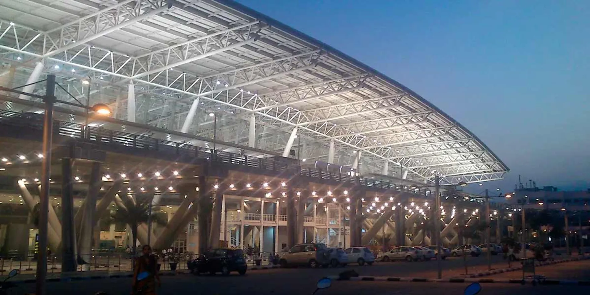 Famous actor  arrested at Chennai airport