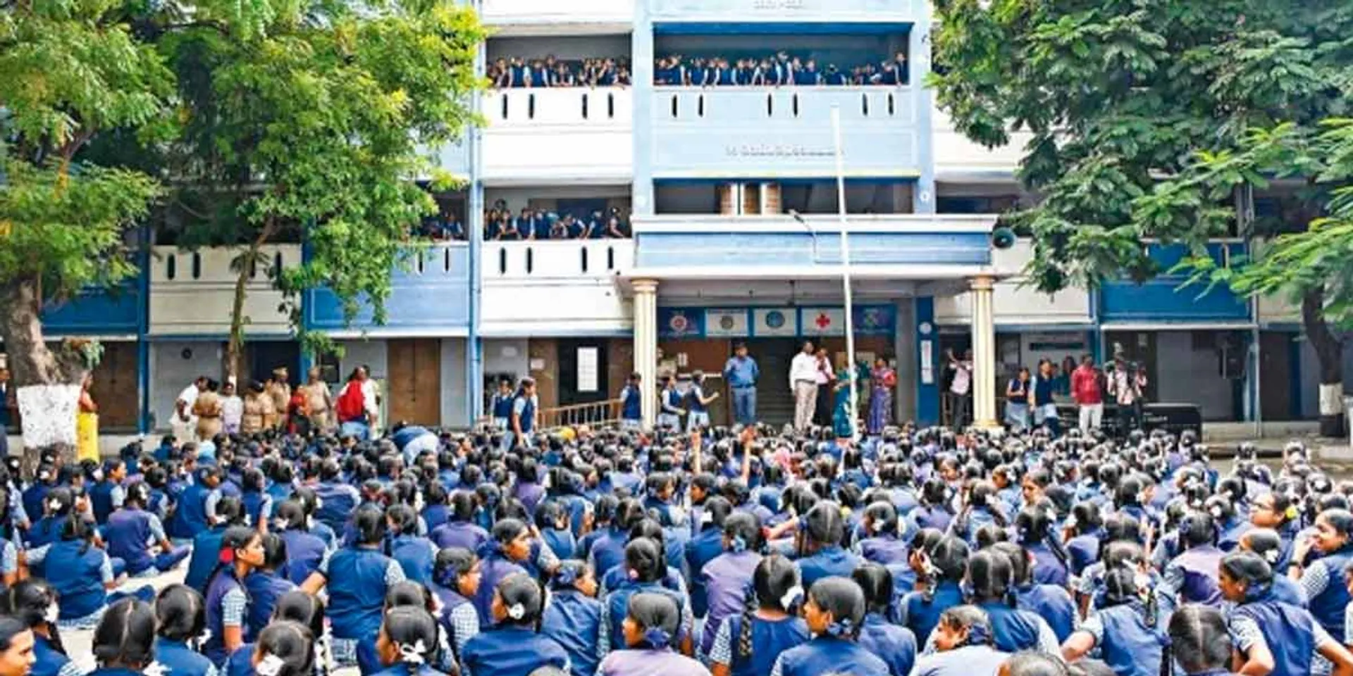 Punishmented to female students ;  Govt School Girl Head Teacher Transfer