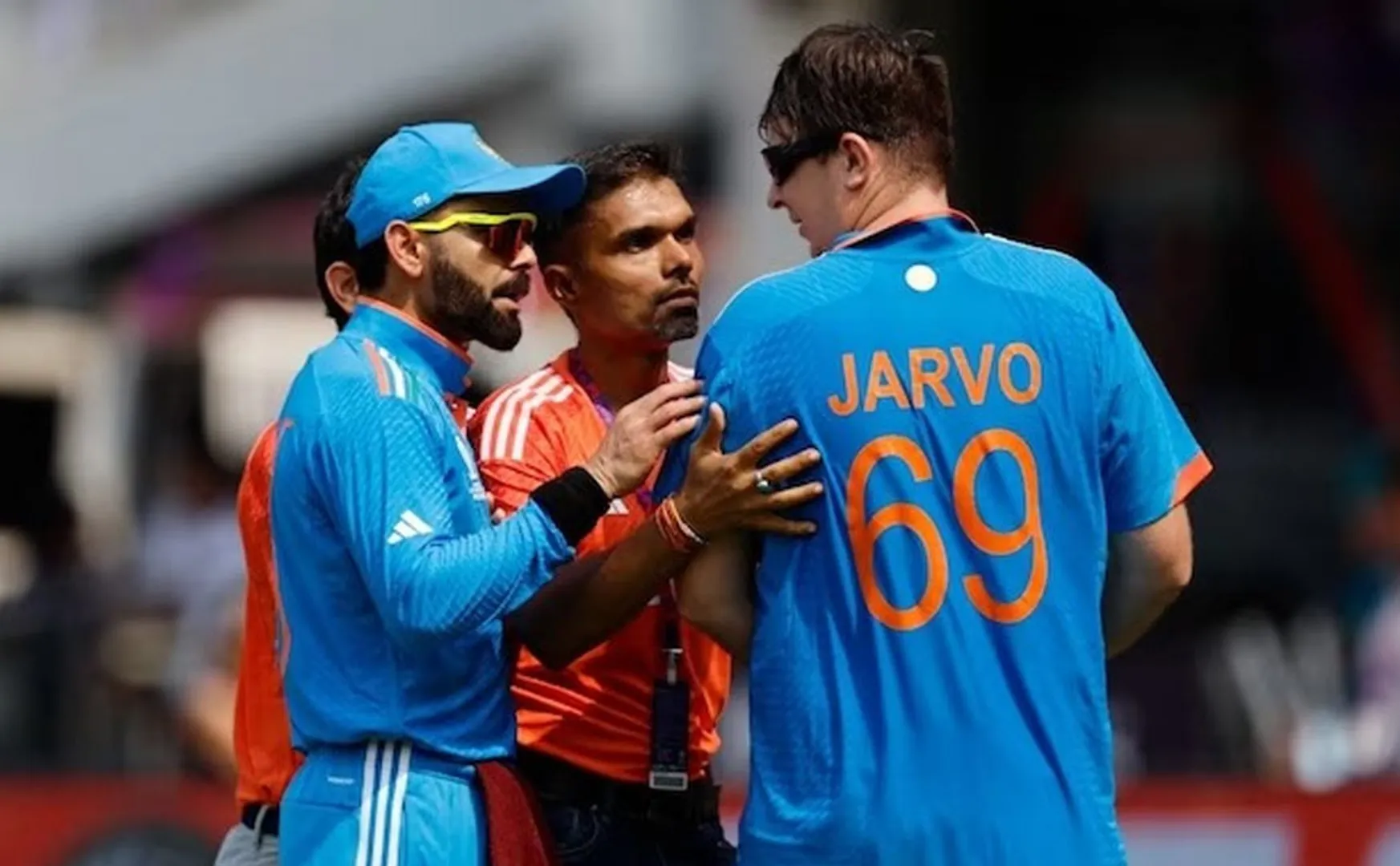  England fan broke the rules and entered the stadium during Ind-Aus match