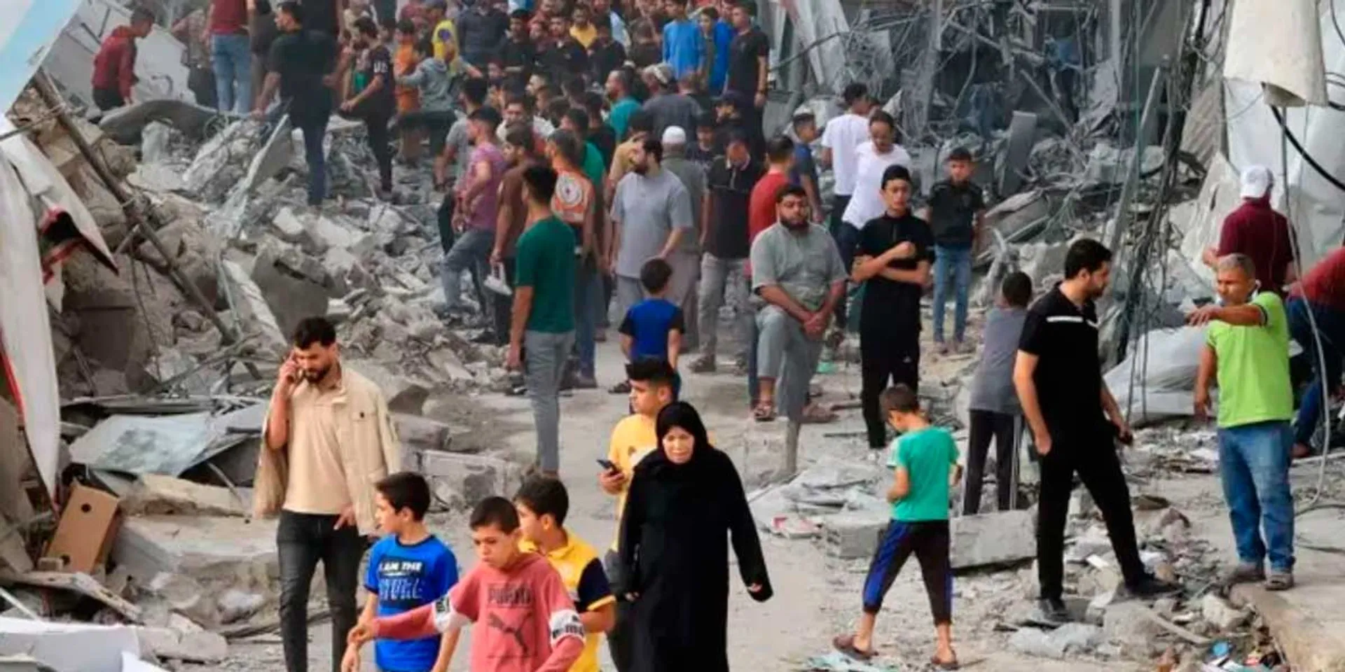 Continued attack; 3 million Gazans evacuated as refugees