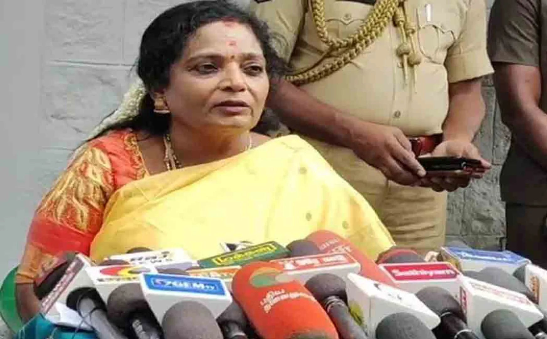 Tamilisai Soundarararjan says about resignation of the women's minister