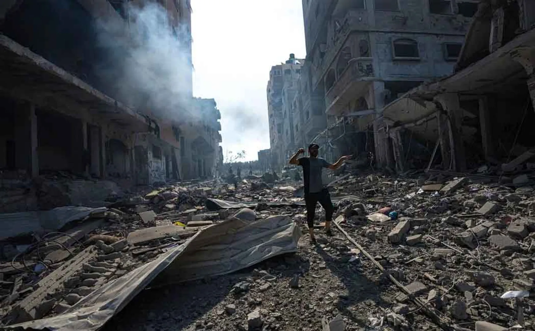 Israel warns we will destroy every last person
