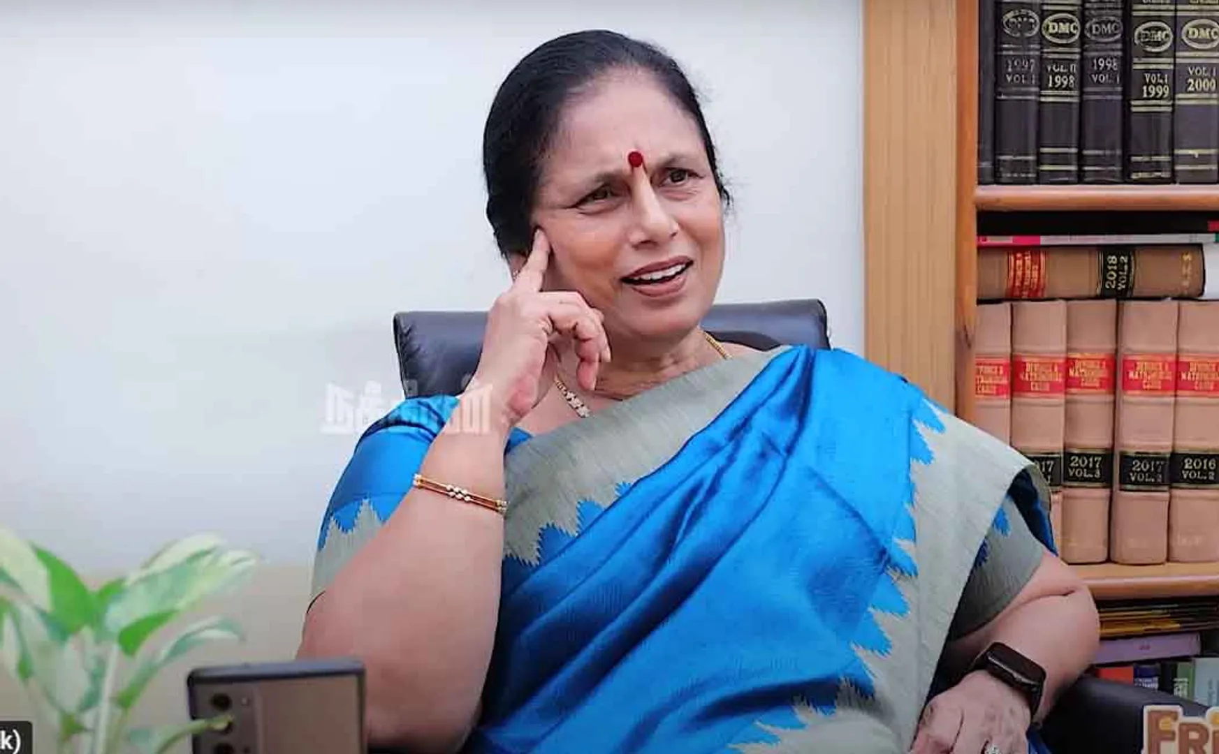 advocate-santhakumaris-valakku-en-37
