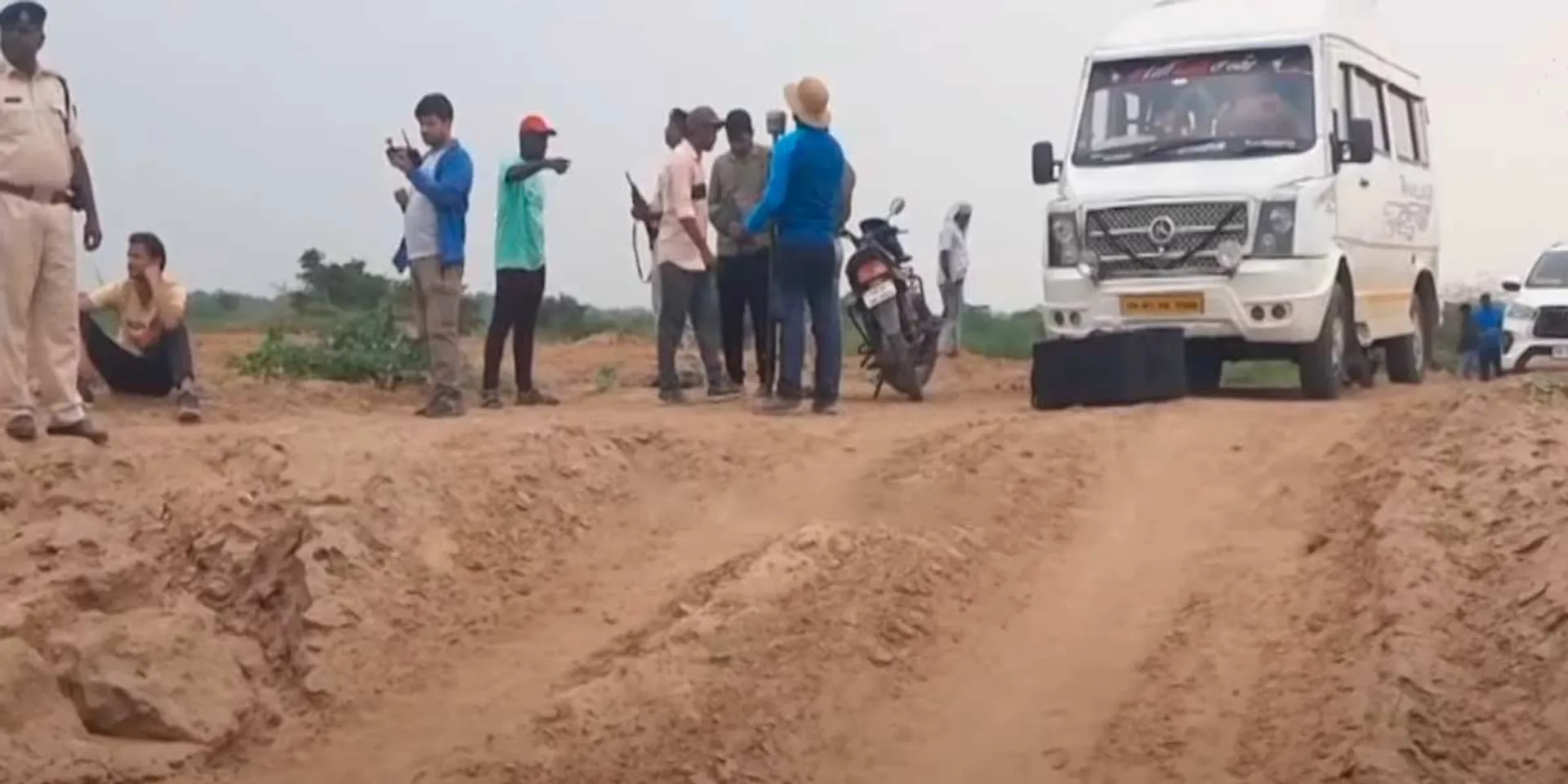 ET Raid at Vellaru Sand Quarry; Central Security Force Police Security