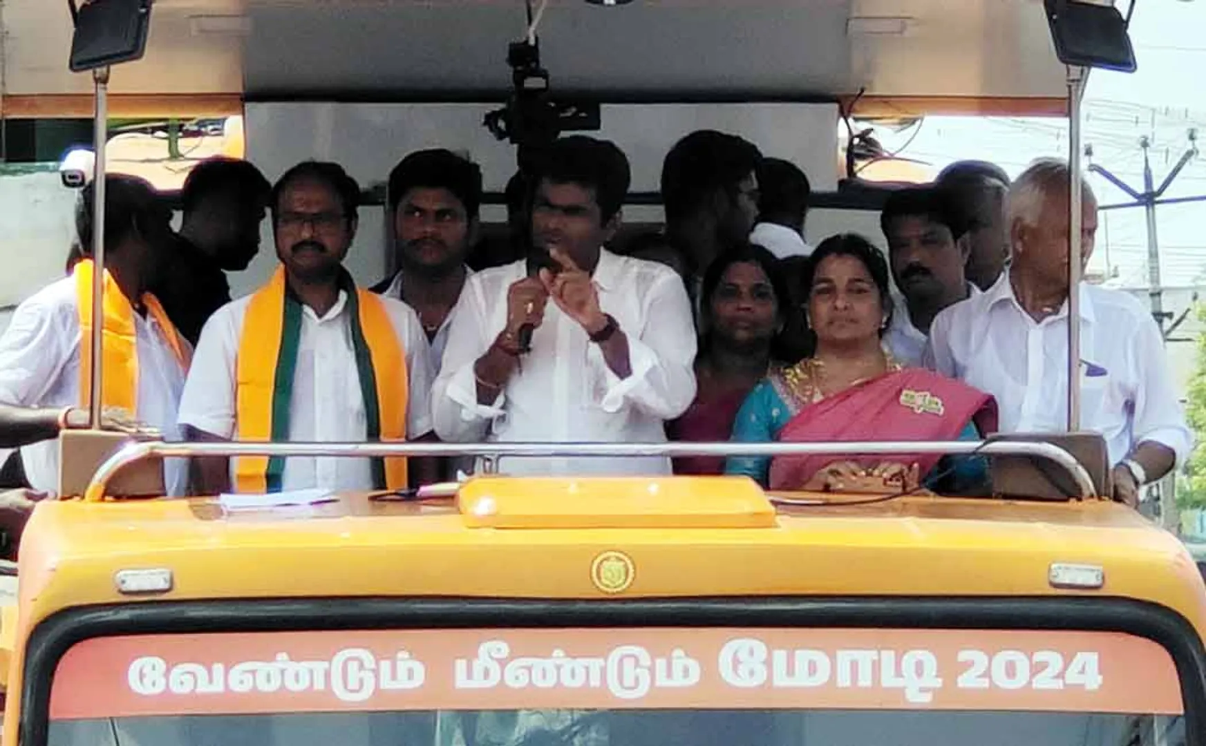 Women should strengthen  hands of PM modi says Annamalai