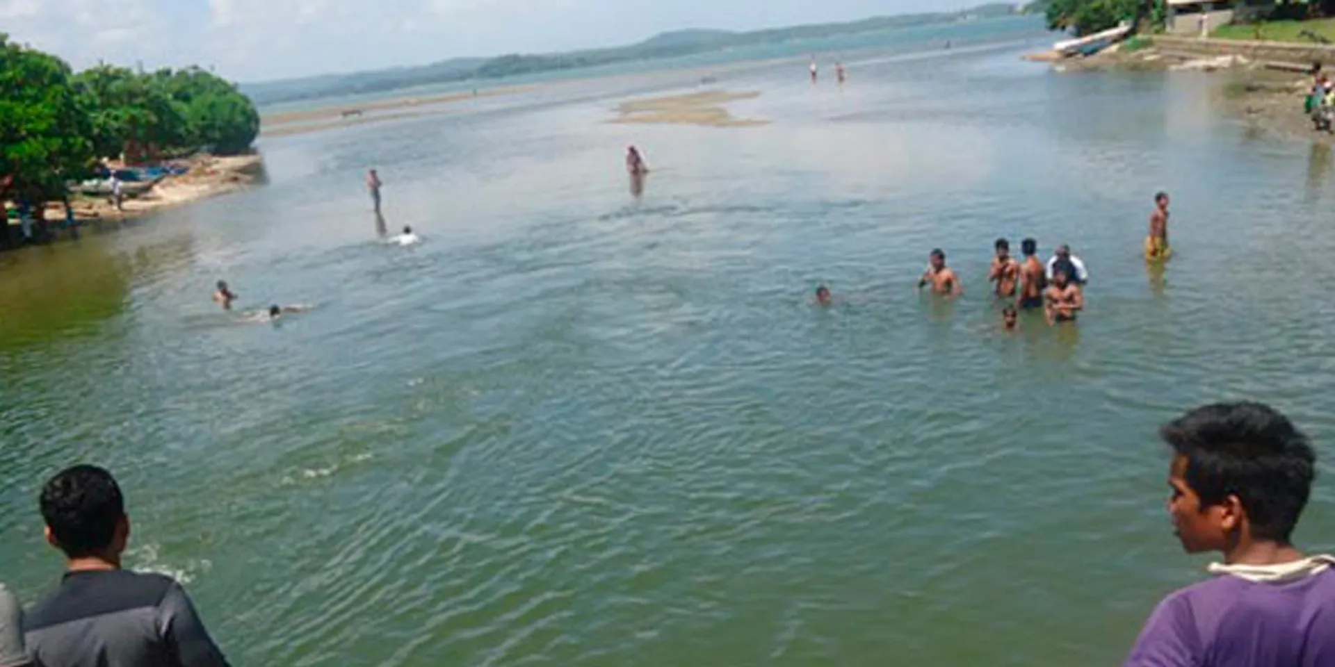 4 college students lost their lives in the river; Tragedy in Valparai
