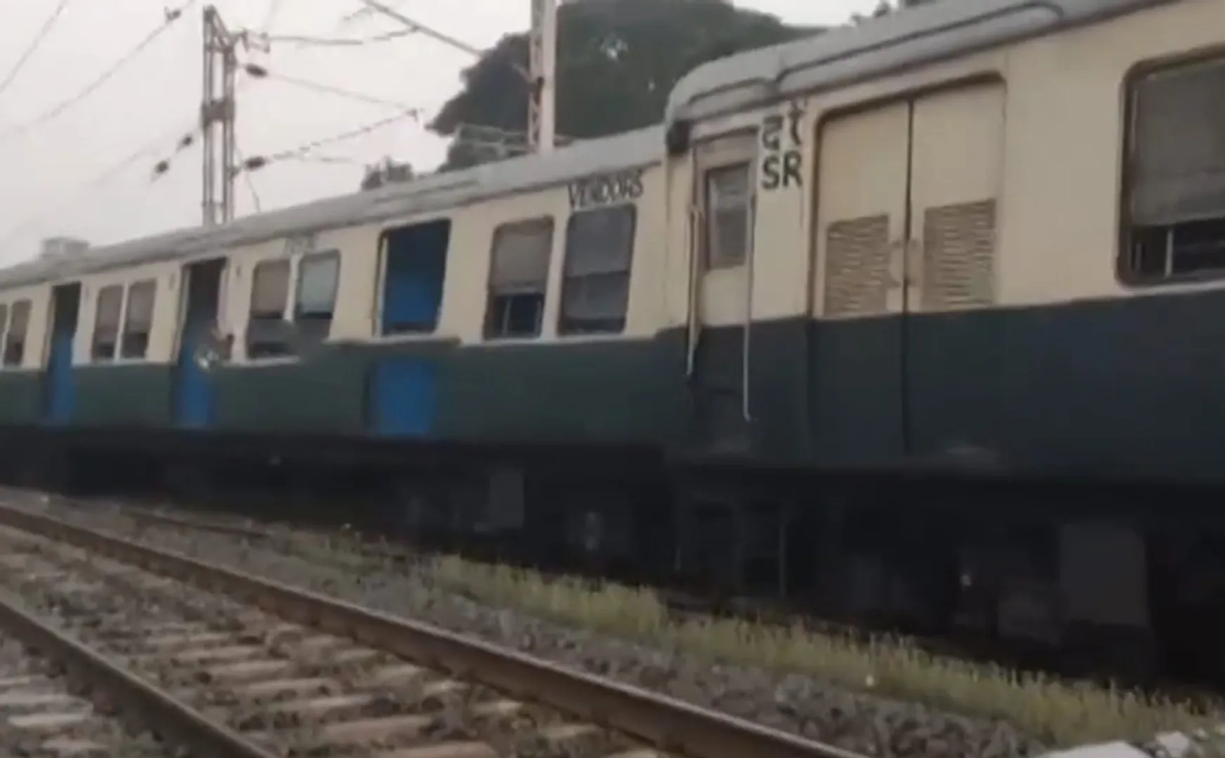  Electric train derailment accident in Avadi