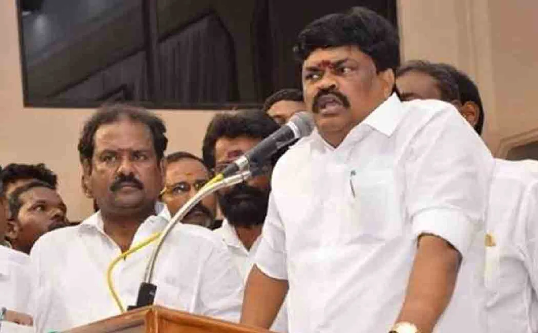 Rajendra Balaji says When Deve Gowda becomes PM, can't EPS become it?