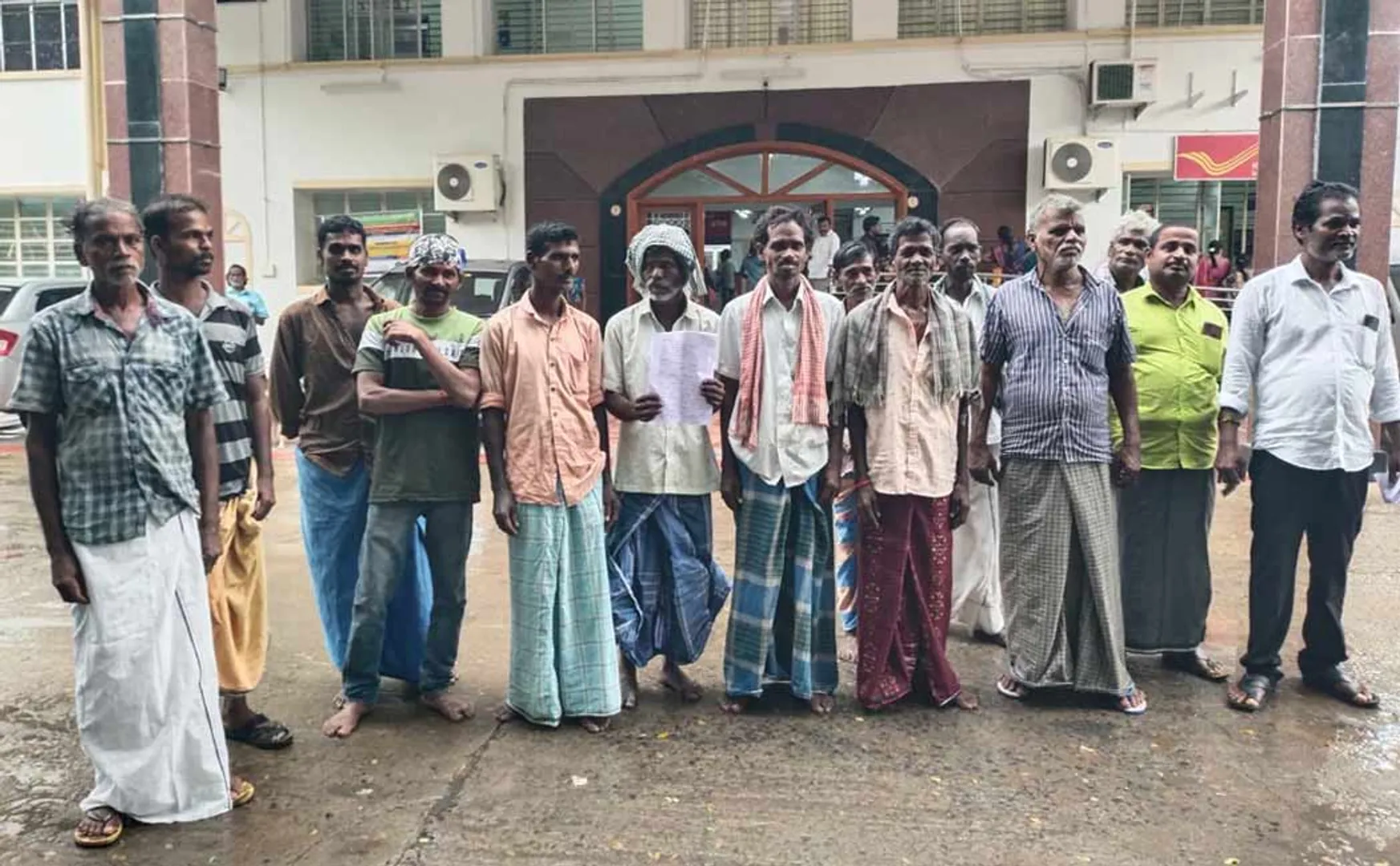 petition to reopen liquor store in villupuram