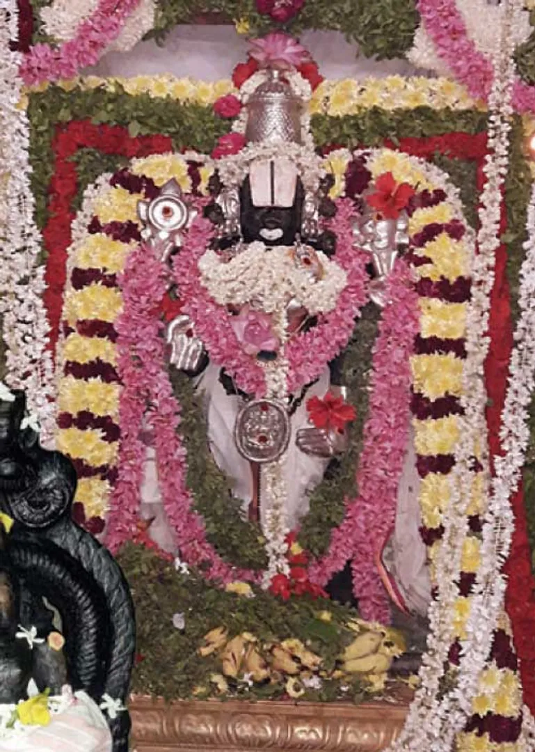 /idhalgal/om/uttamaraya-perumal-who-made-mute-speak-palangamoor-mo-ganesh