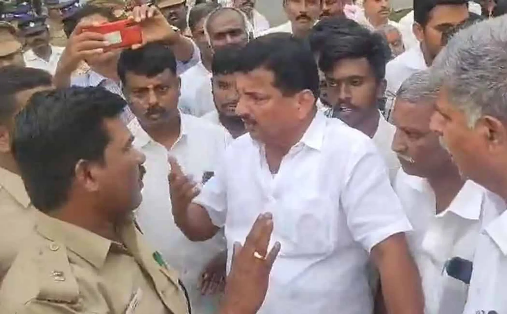 Municipal office siege; AIADMK MLAs arrested