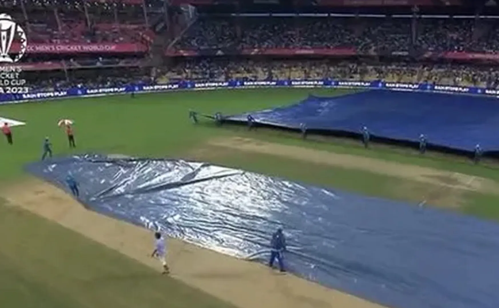 Cricket World Cup; Play suspended due to rain