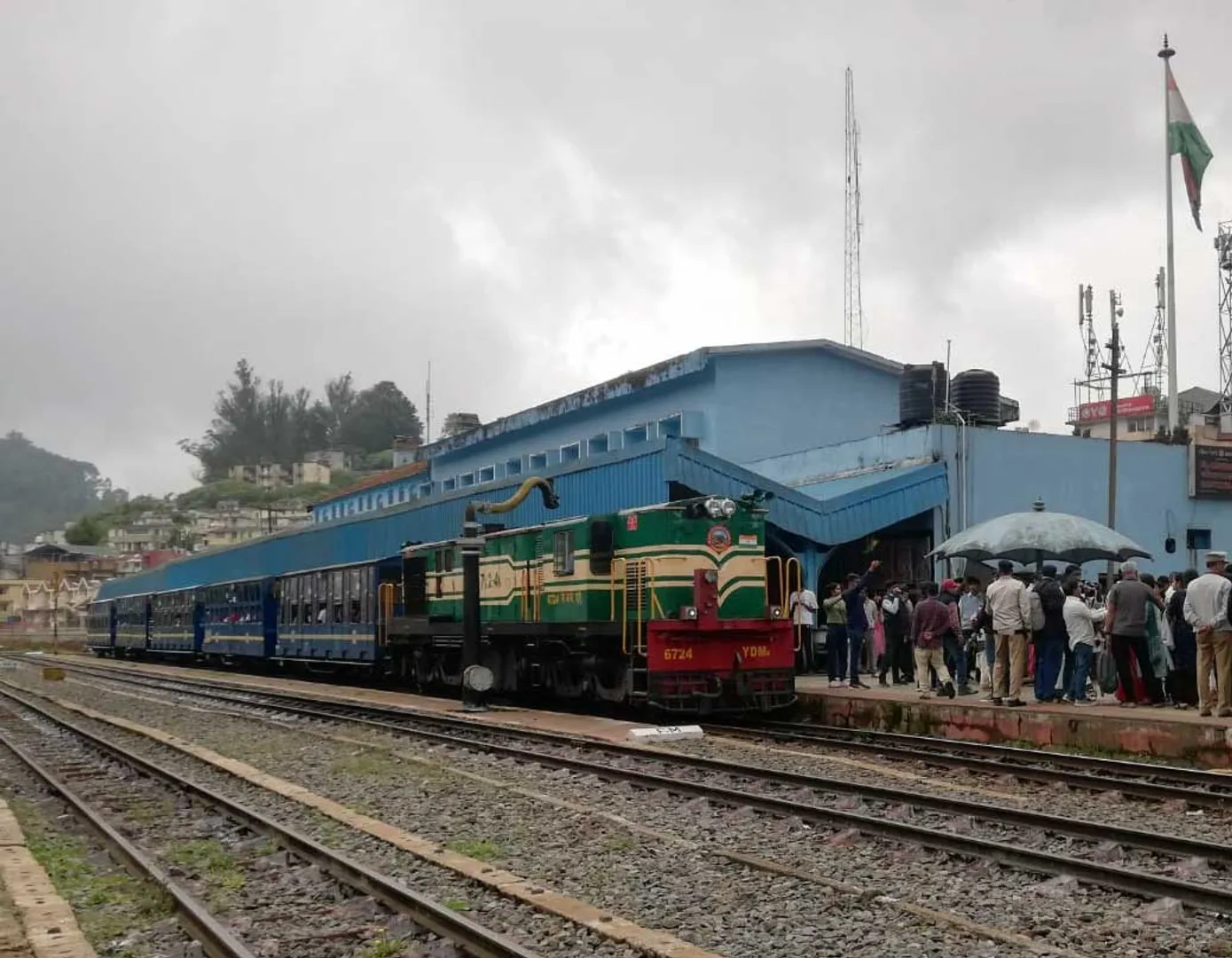 For how many days is the mountain train canceled? Notice issued by Railway Administration