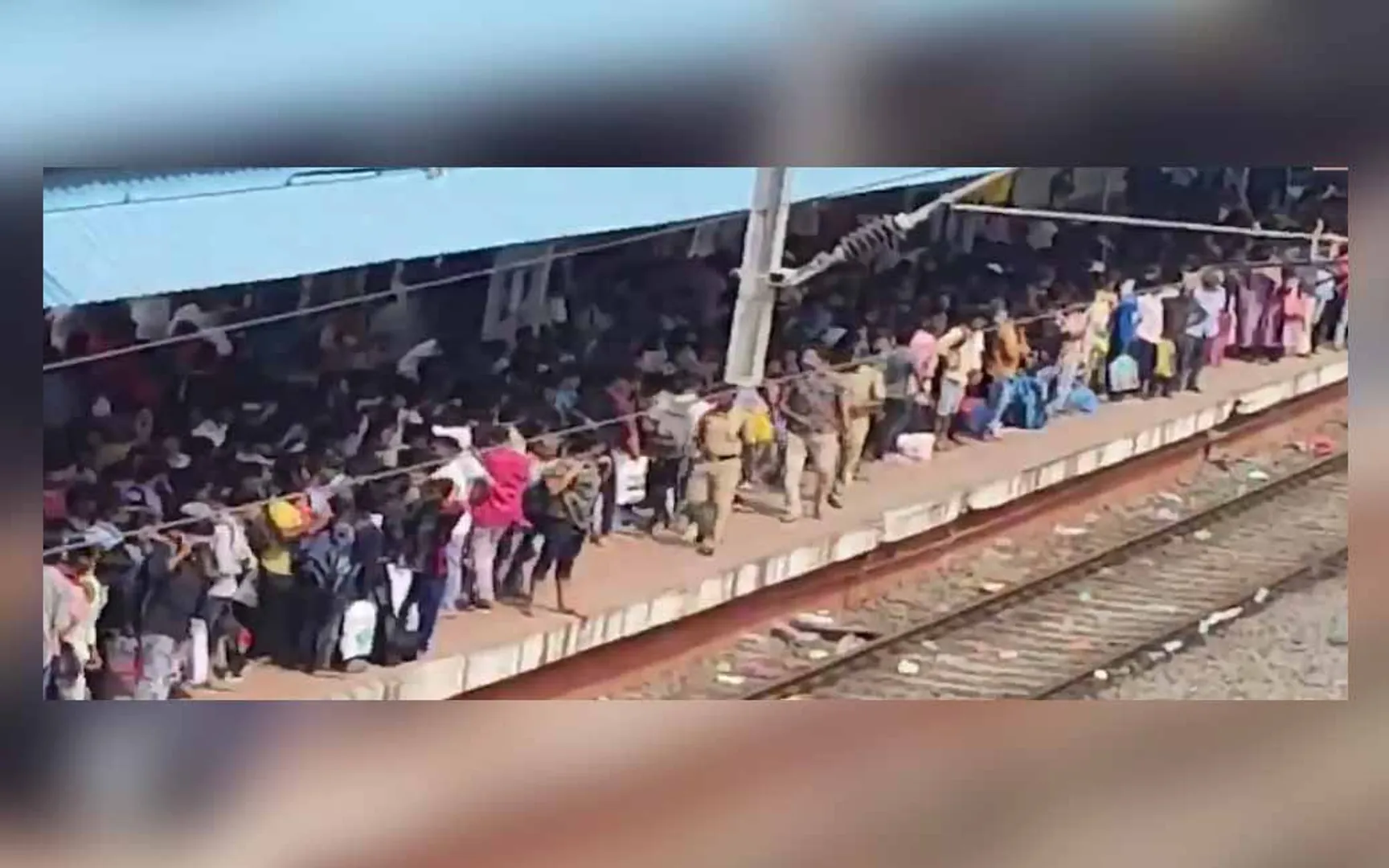 People gathered at Tirupur railway station!