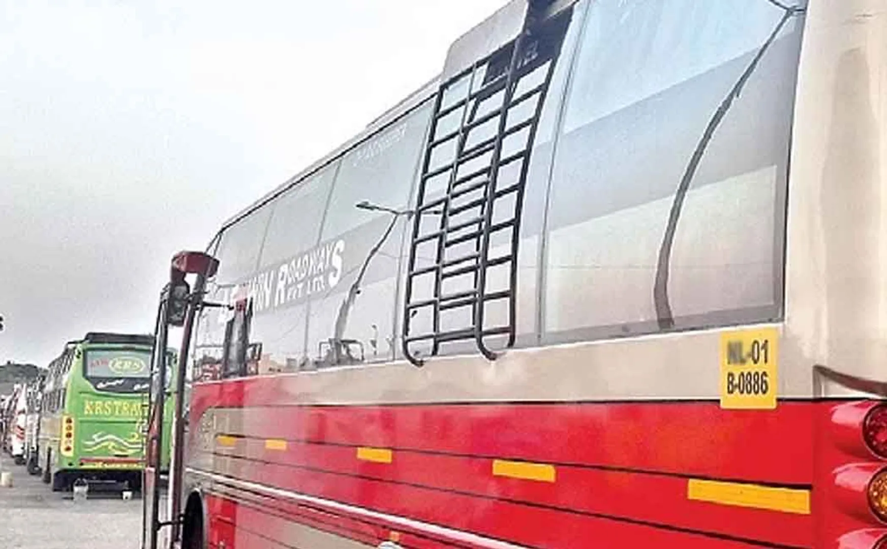 The  woman faced trouble in Omni bus!