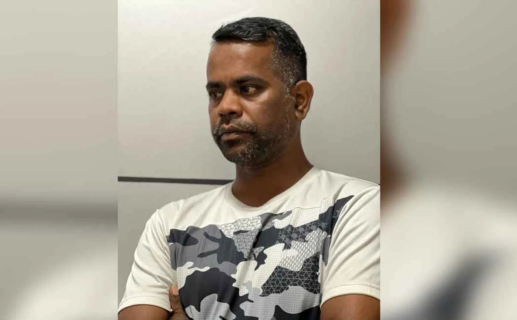 Fake passport! Caught criminal!