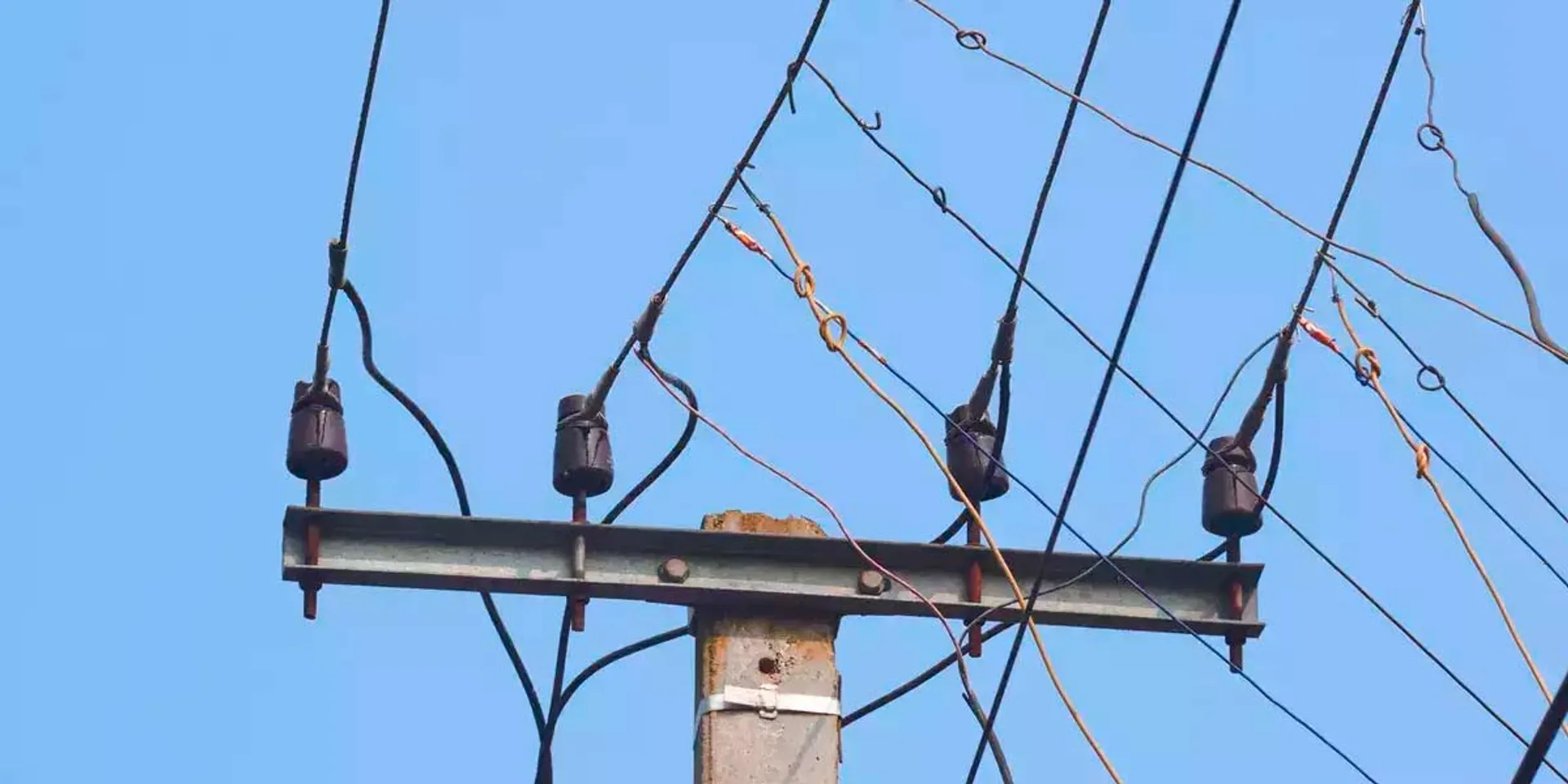 Two people were Lose their live in an electric shock while setting up a pandal at home