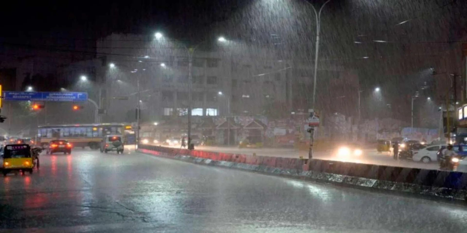 pouring rain; Which districts have school holidays tomorrow; Update released
