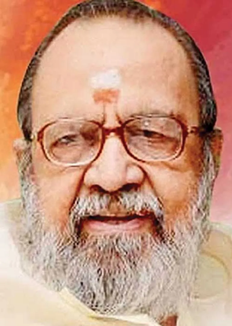 /idhalgal/eniya-utayam/poet-vali-who-developed-equality-through-song-praise-dindigul-leoni