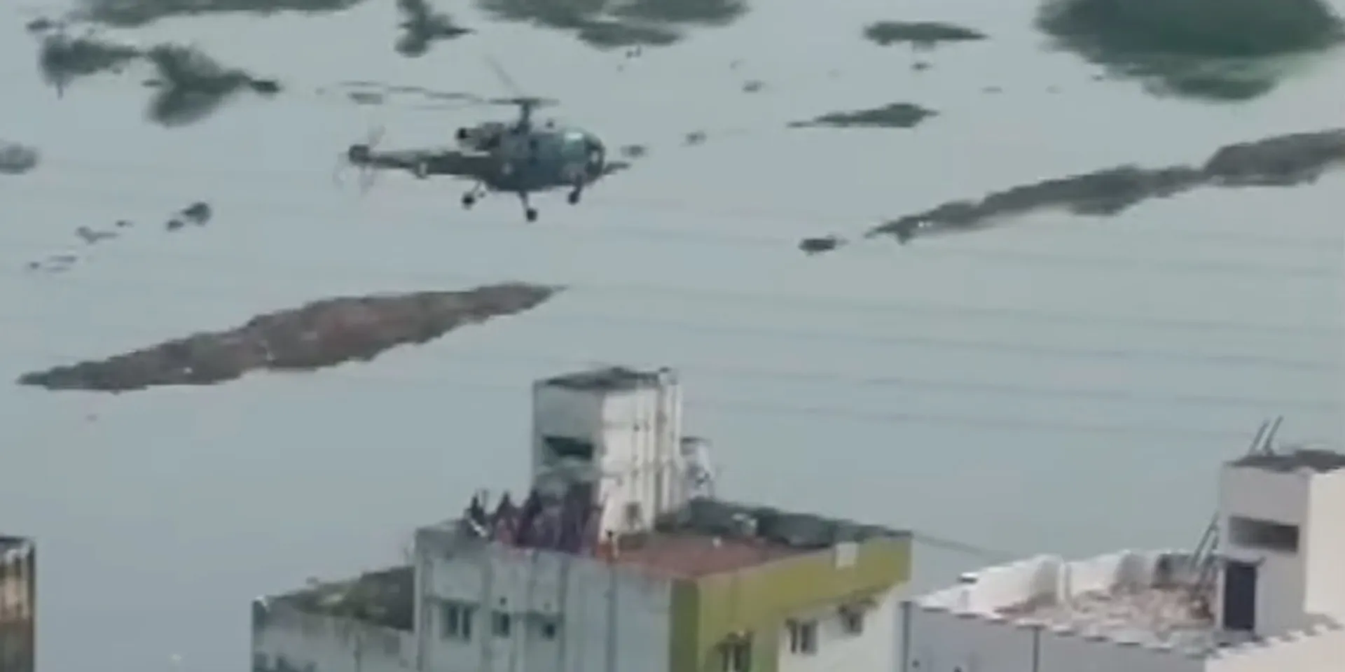  People sheltering on terraces; food packages delivered by helicopter
