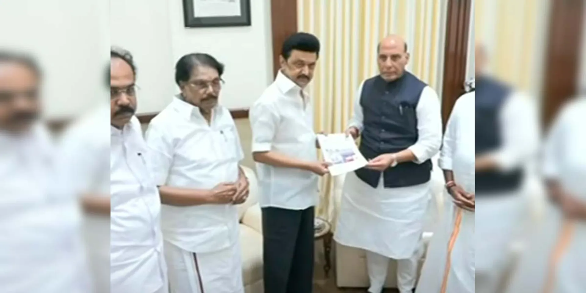 Minister Rajnath Singh consults with Chief Minister M.K.Stalin