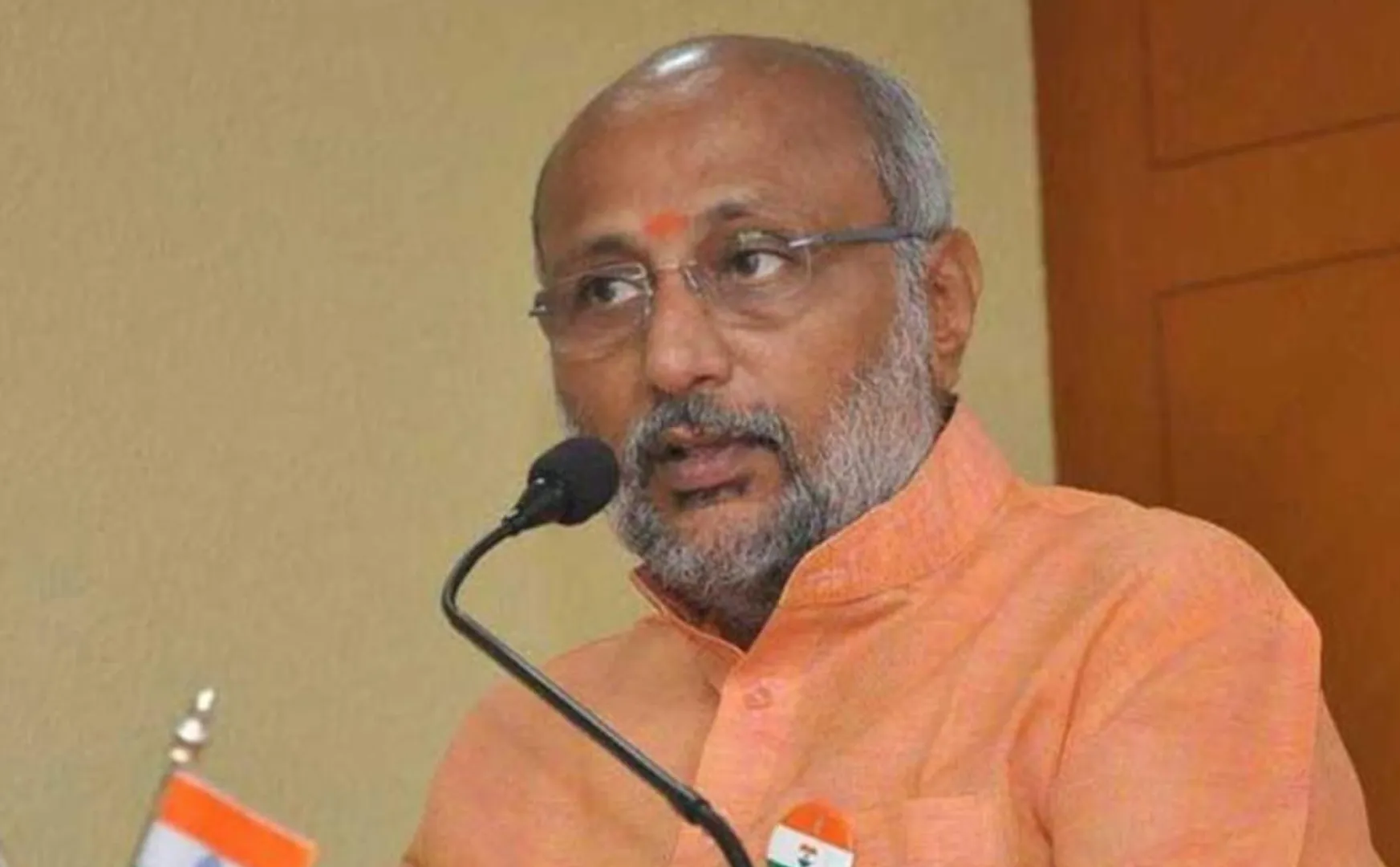 Rs 350 crore seized from Congress MP's house and  Jharkhand Governor says This kind of action is needed