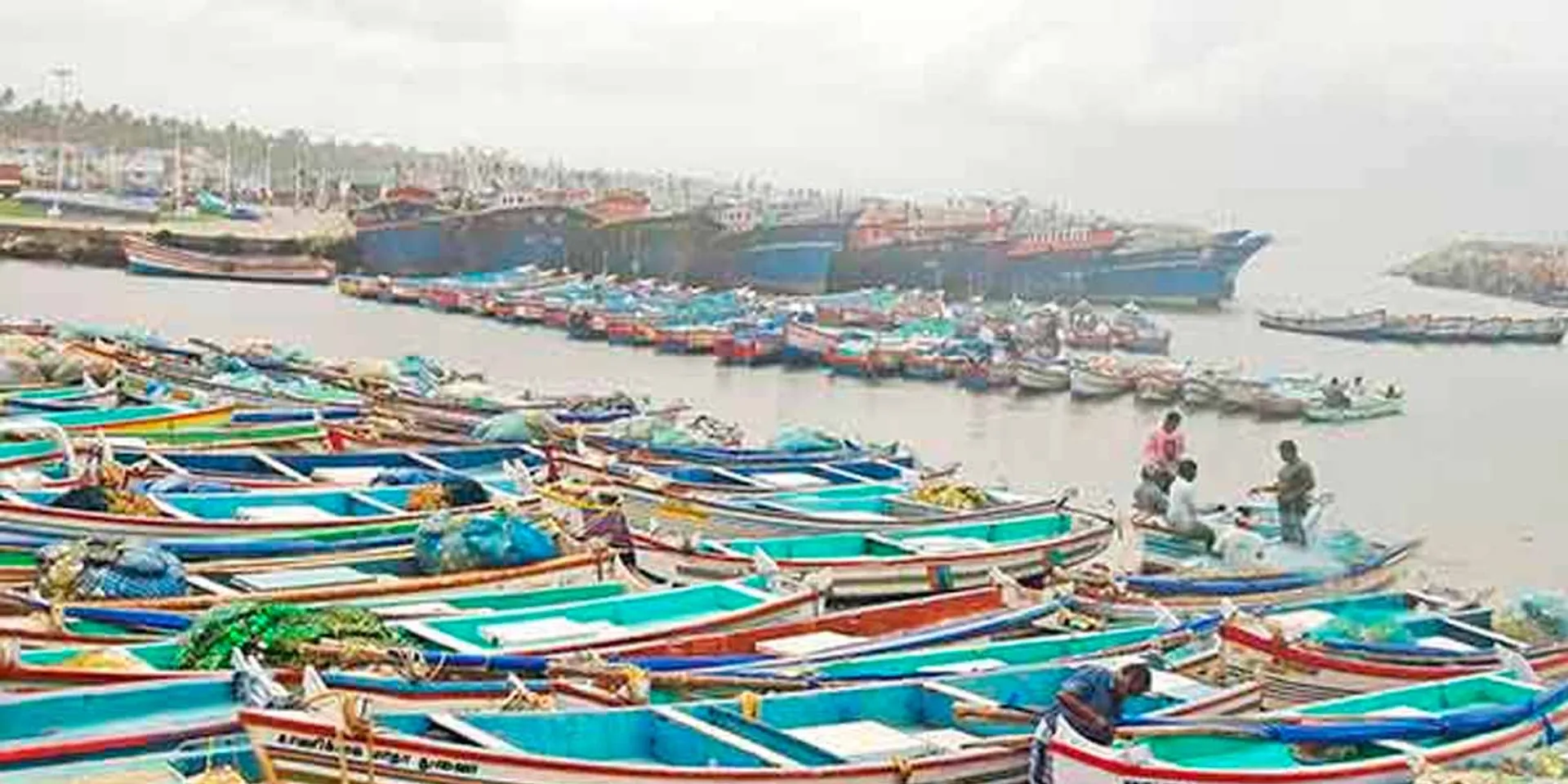  Fishermen are prohibited from going to sea