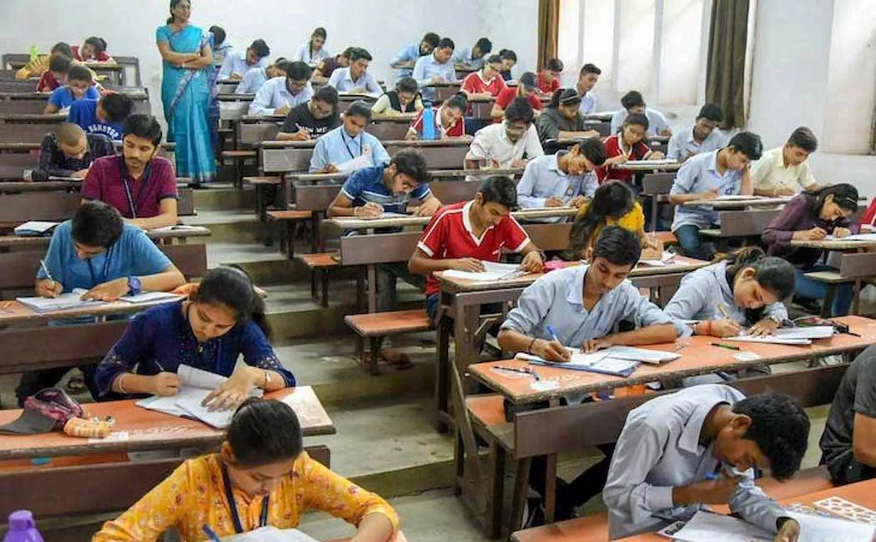 Notification of holidays to schools and colleges; Postponement of exams