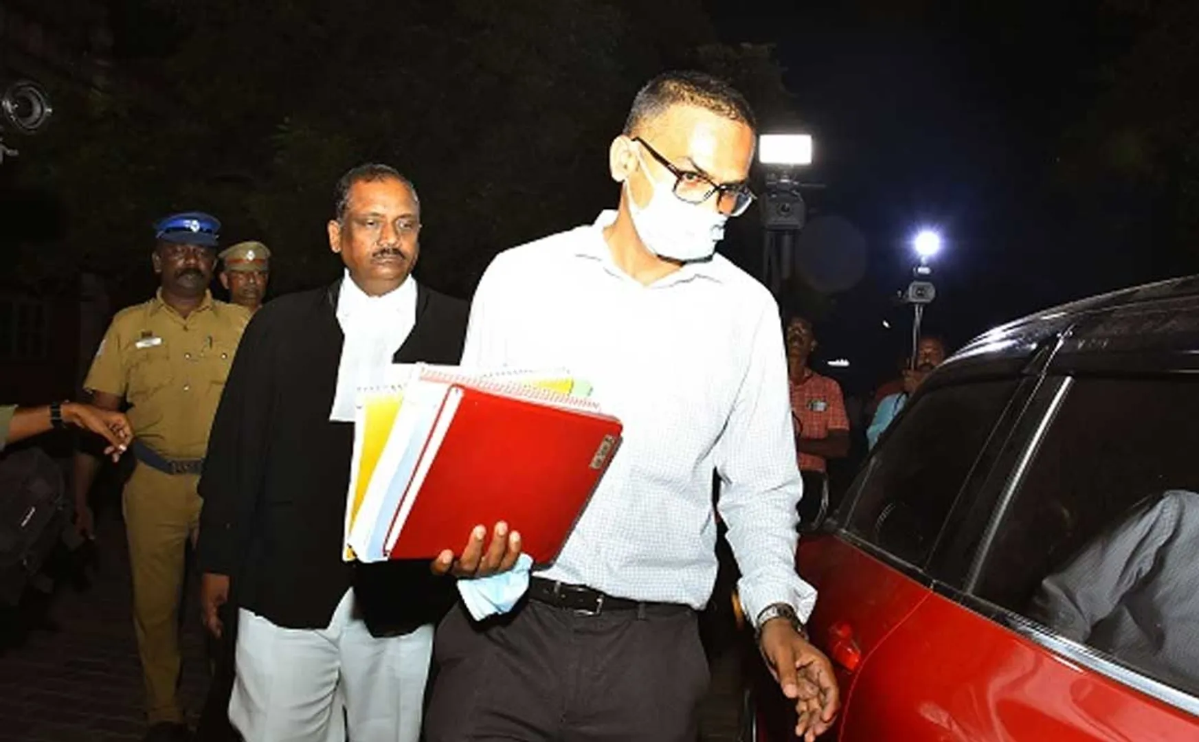 Request to transfer Balveer Singh tooth extraction cause to Delhi court