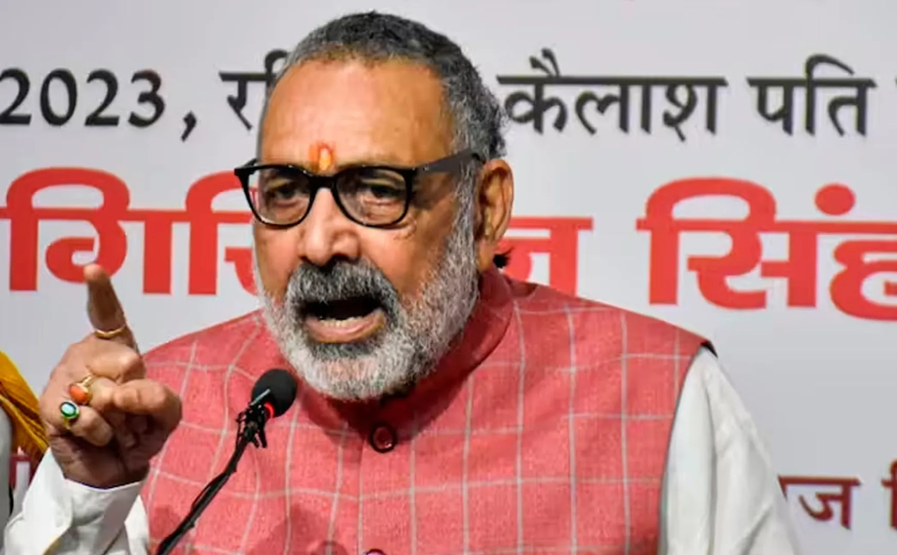 Union Minister giriraj singh says Go to Varanasi and fight Modi if you have guts