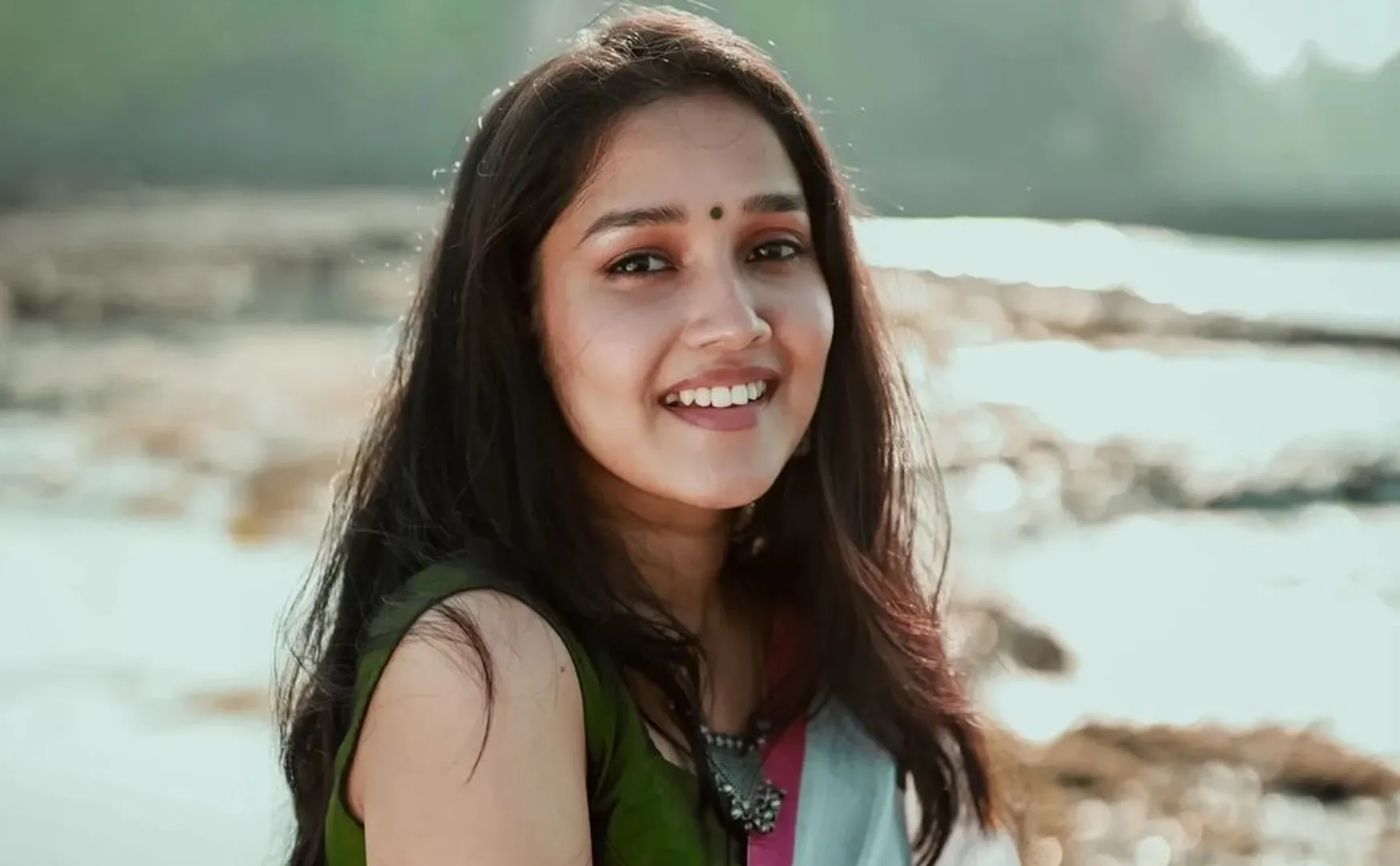anikha surendran to debut as heroine