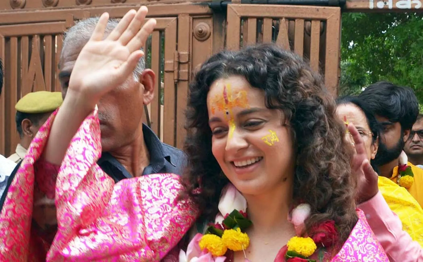 Kangana Contest in 2024 Elections as bjp canditate  Confirmed by his Father