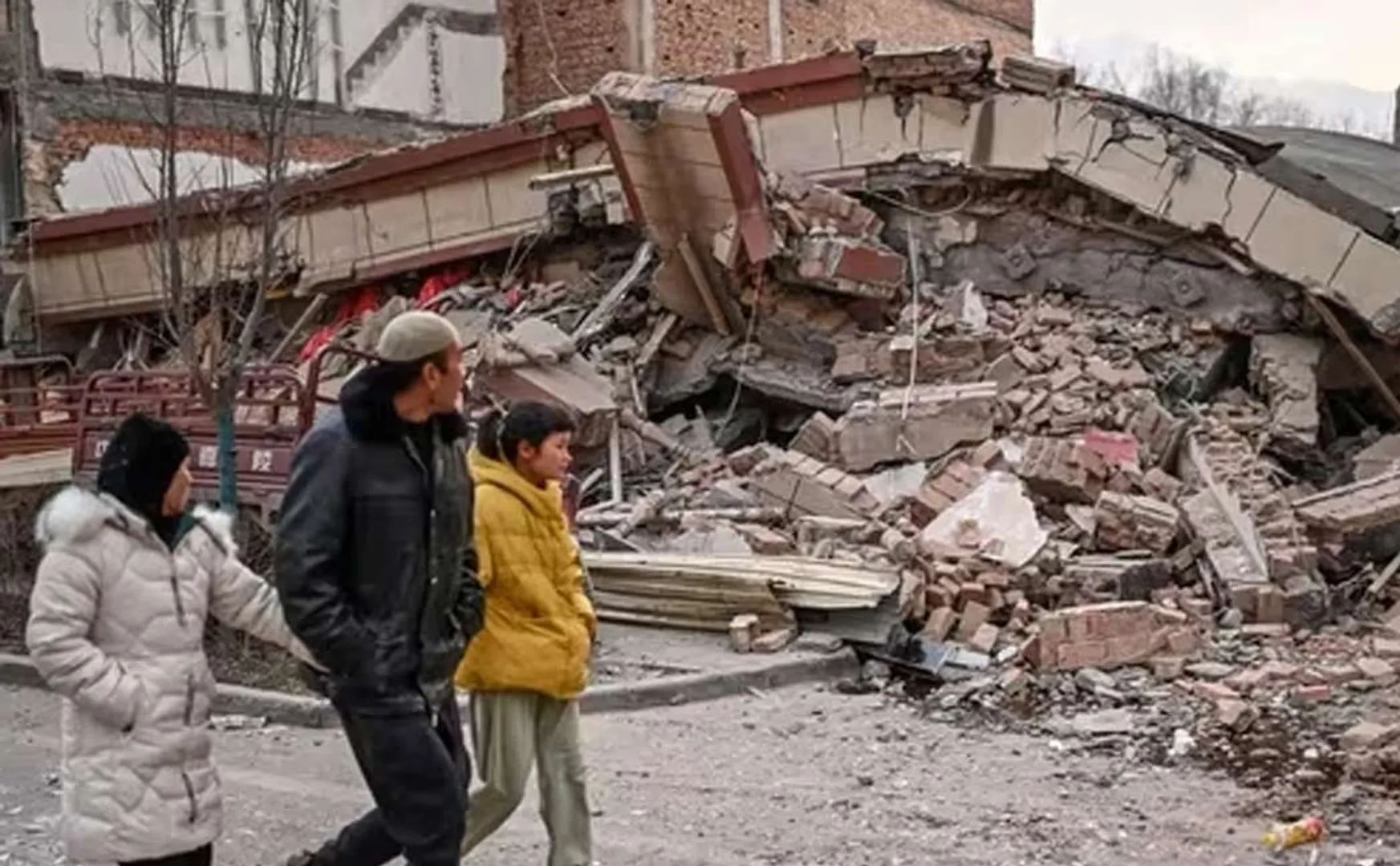 Earthquake that shook China; 127 people lost their lives