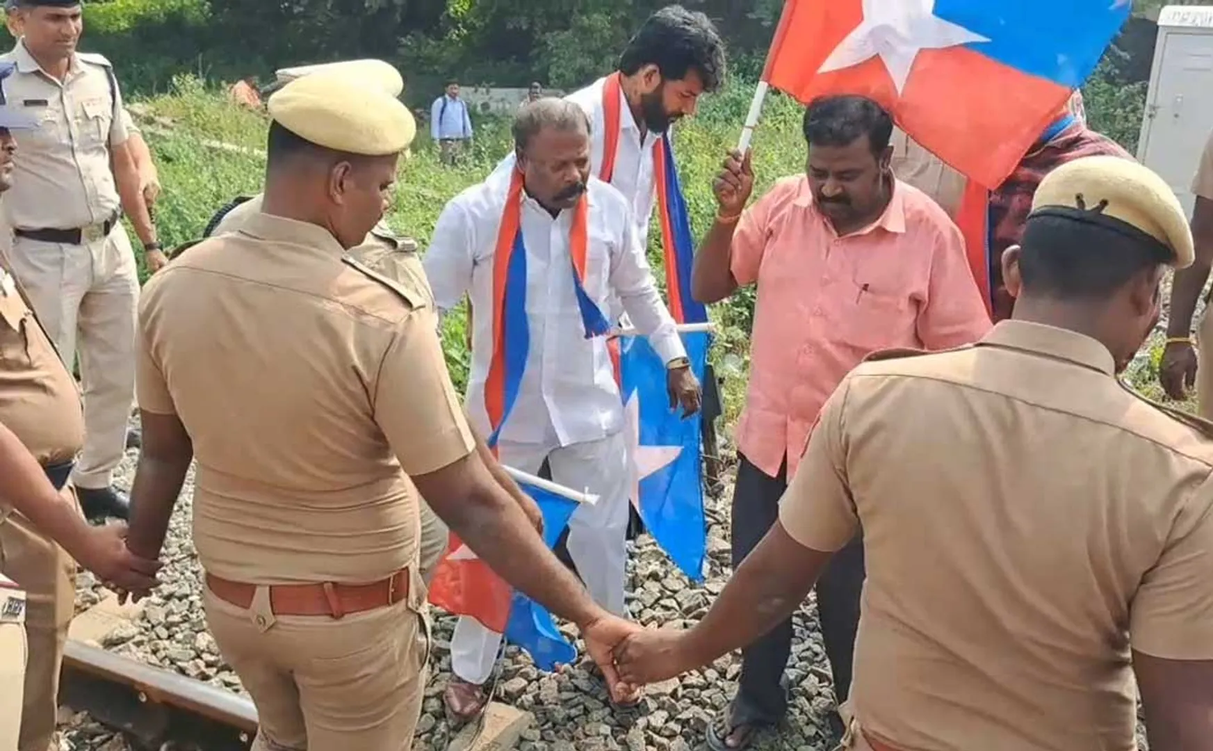  Argument with police in vck train rally 