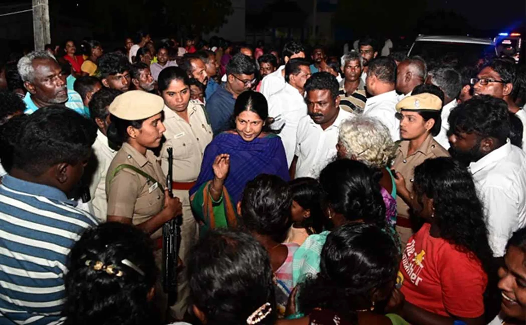 Kanimozhi is helping people in Thoothukudi, which has been devastated by floods