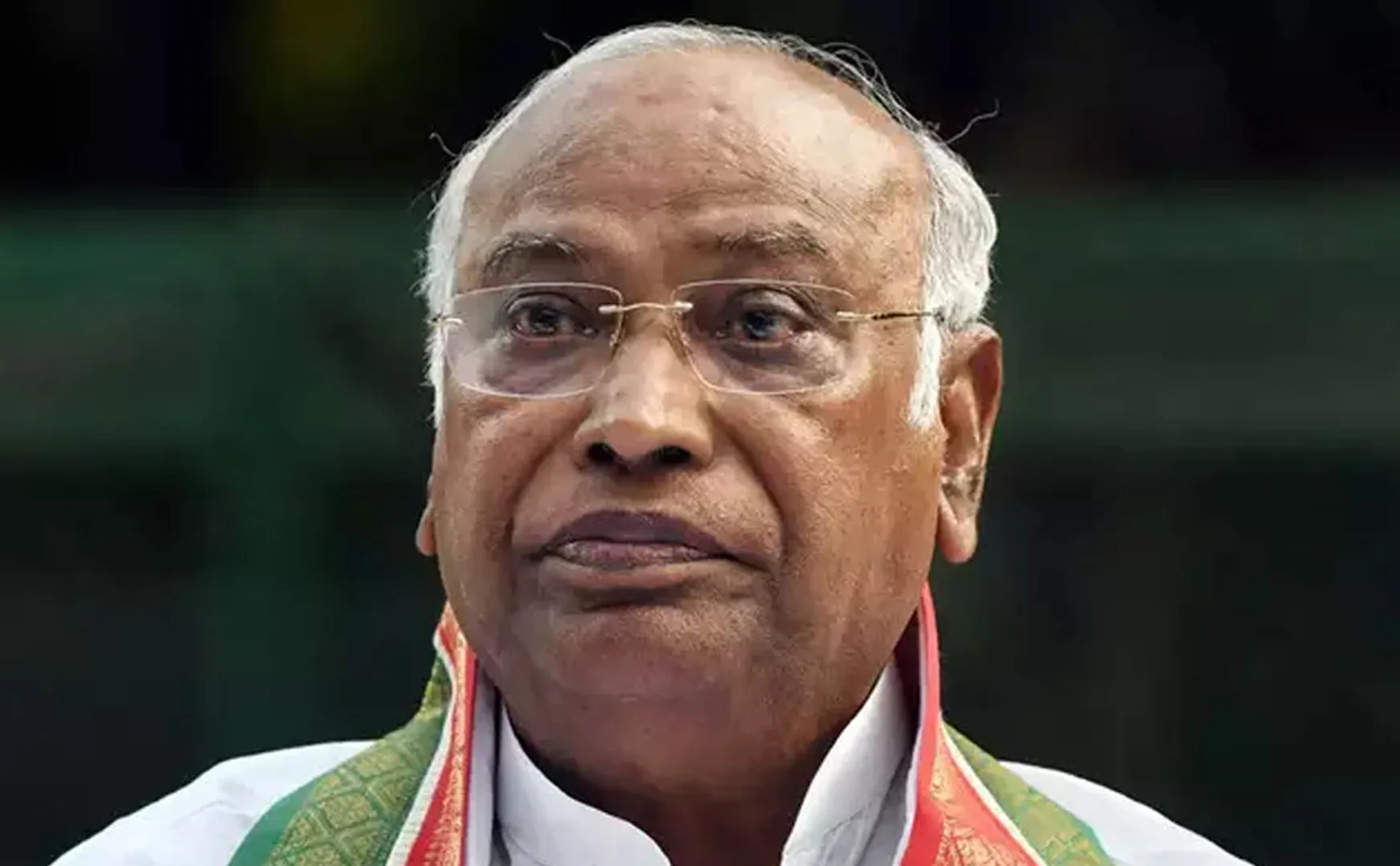 Mallikarjun  Kharge said  Vijayakanth's contribution to political power will always be remembered"