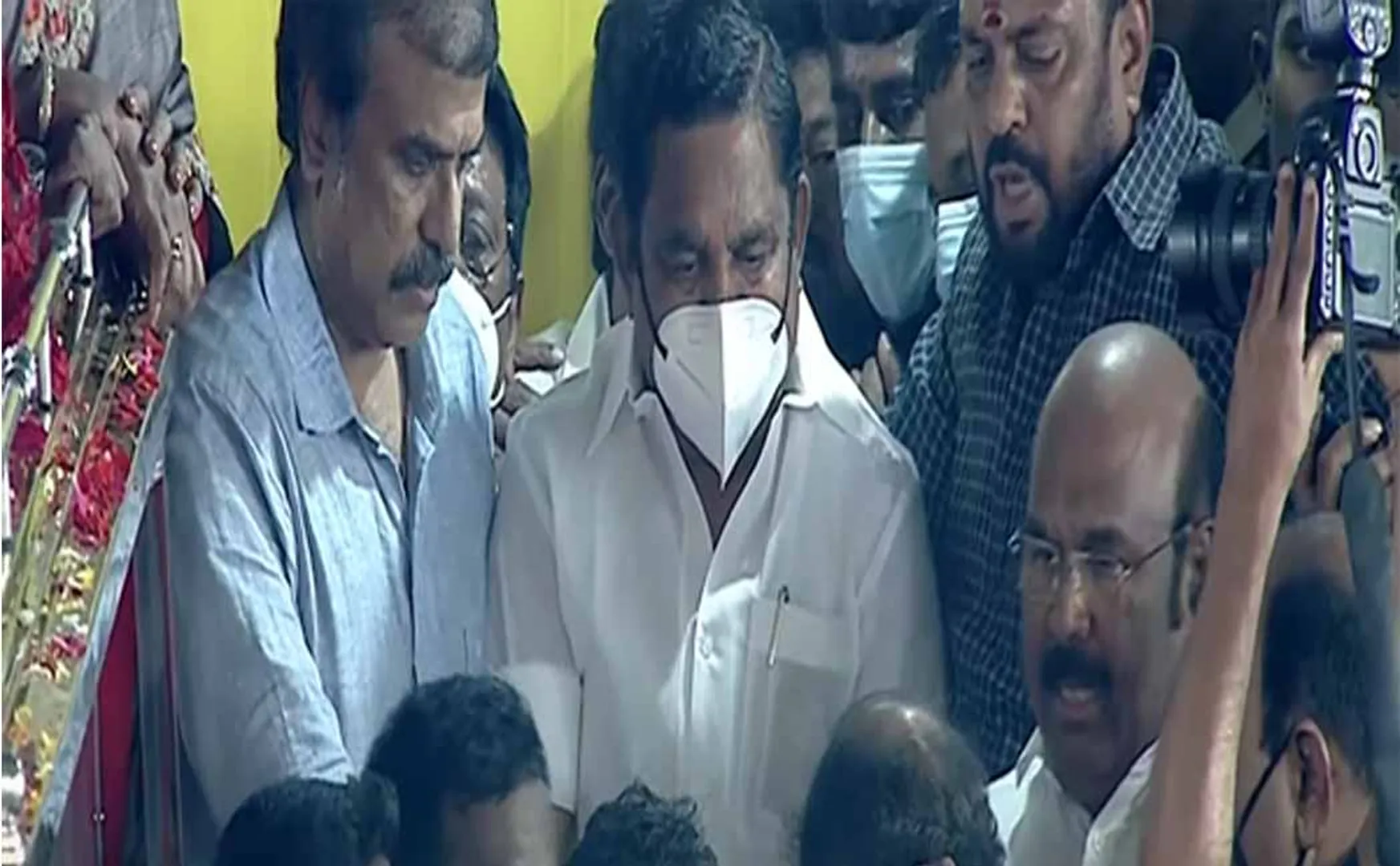 Edappadi Palaniswami paid tribute to Vijayakanth in person