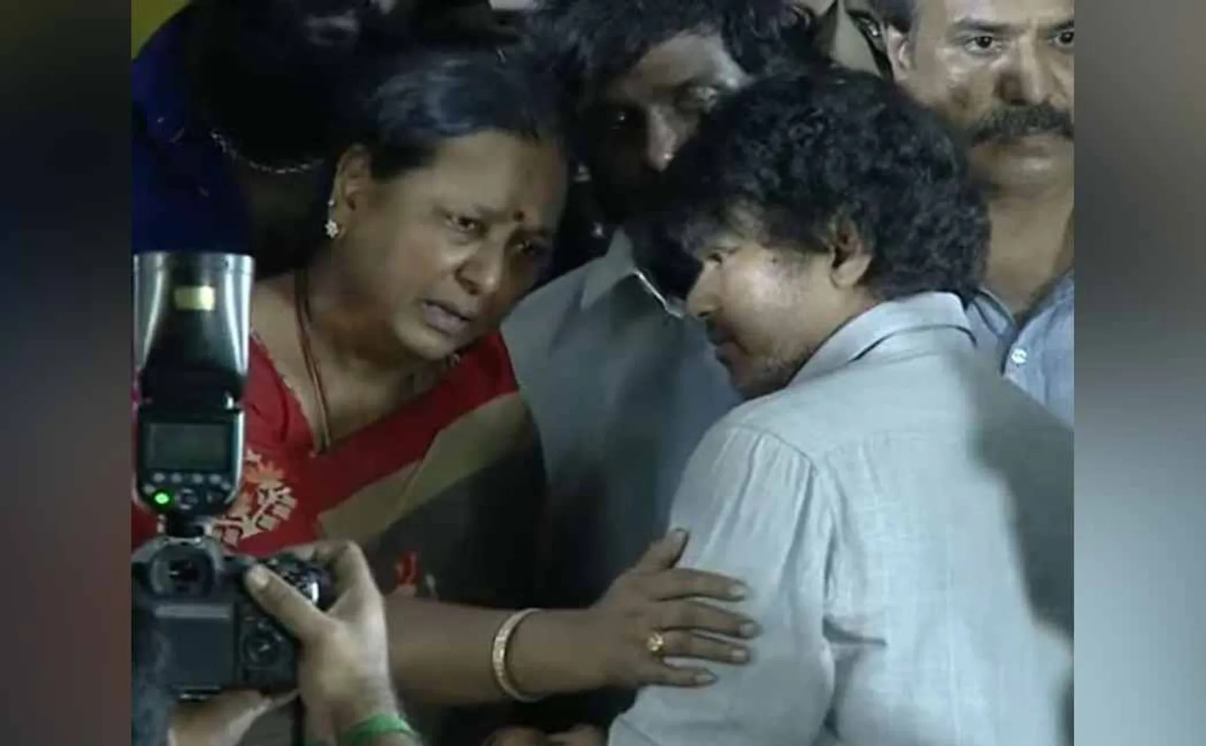 Actor Vijay Kanara Malka Tributes to DMUDIK President Vijayakanth