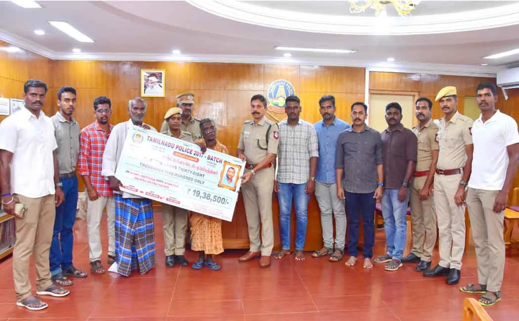 Resilience done by colleagues to the family of the deceased policeman