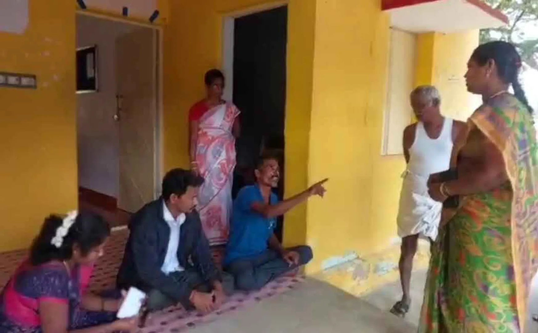The husband of the Panchayat Council Chairman slandered the ward member who asked for water!