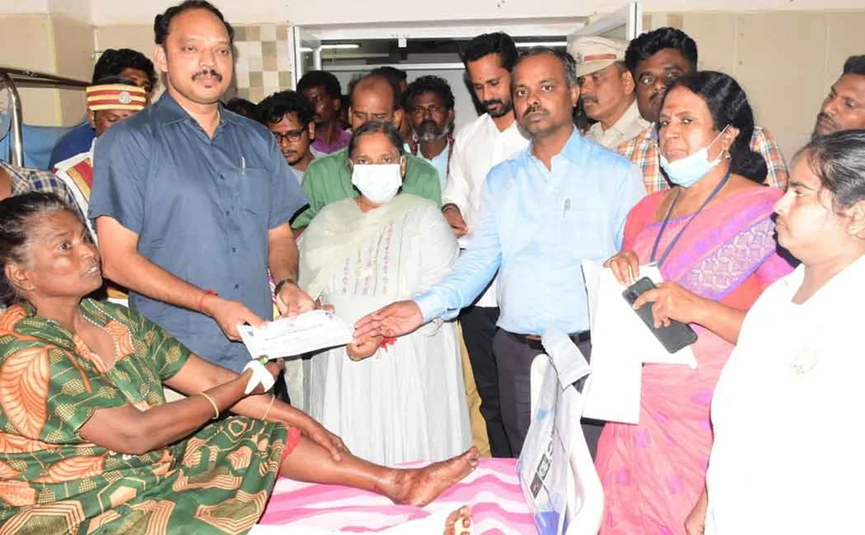 The Chief Minister condoled the victims of the accident and ordered to provide relief