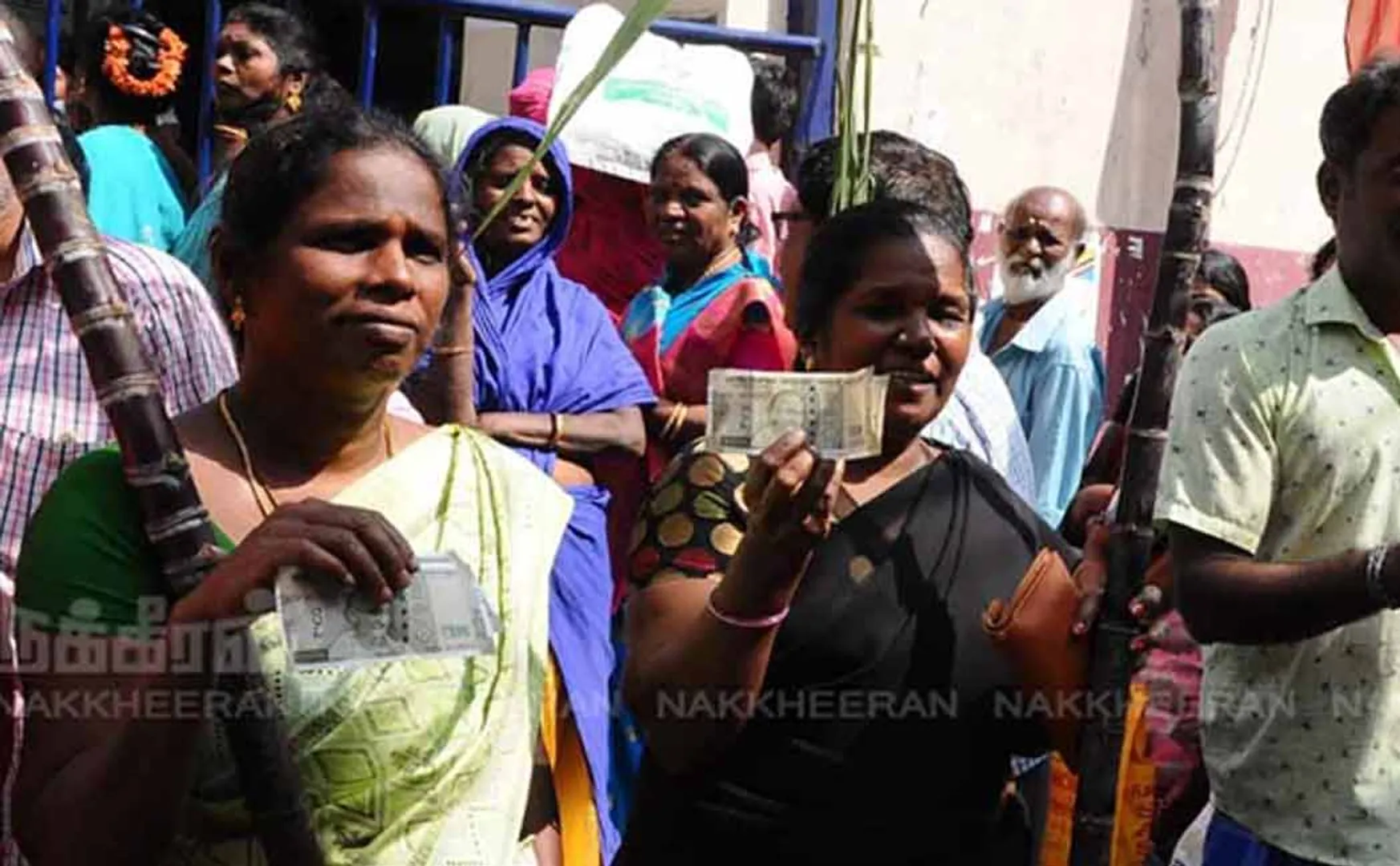 Decision to give Pongal gift on behalf of Tamil Nadu government