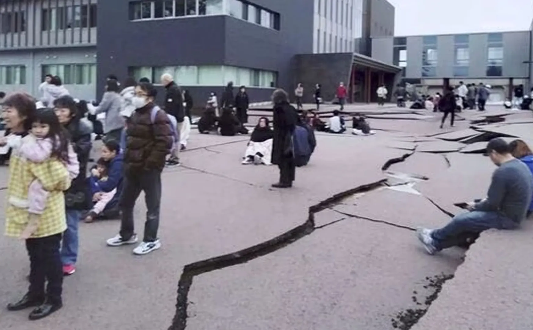 Increasing casualties at Japan Earthquake