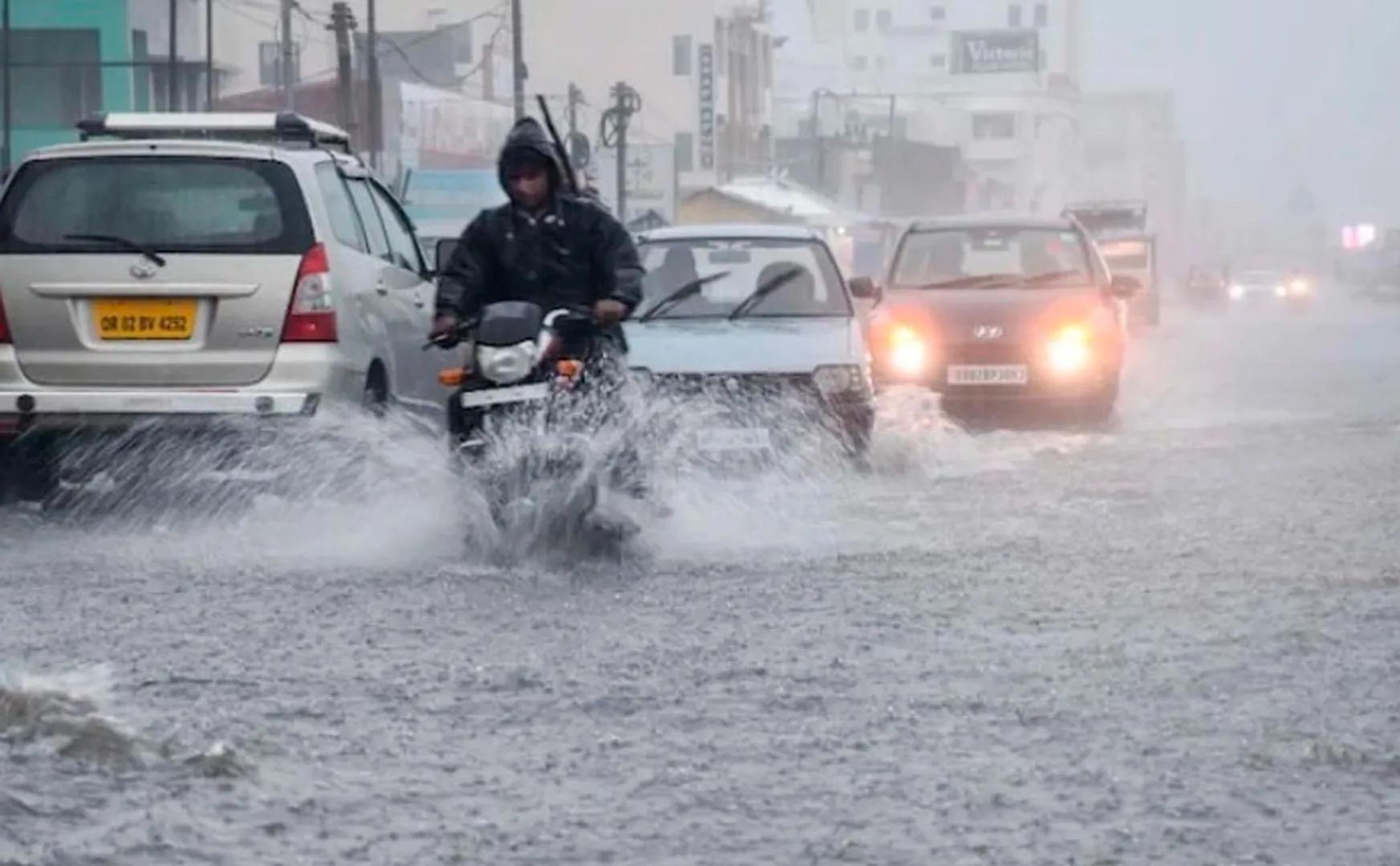 Notification of District Collector When will the flood relief fund be provided to Kanyakumari district?
