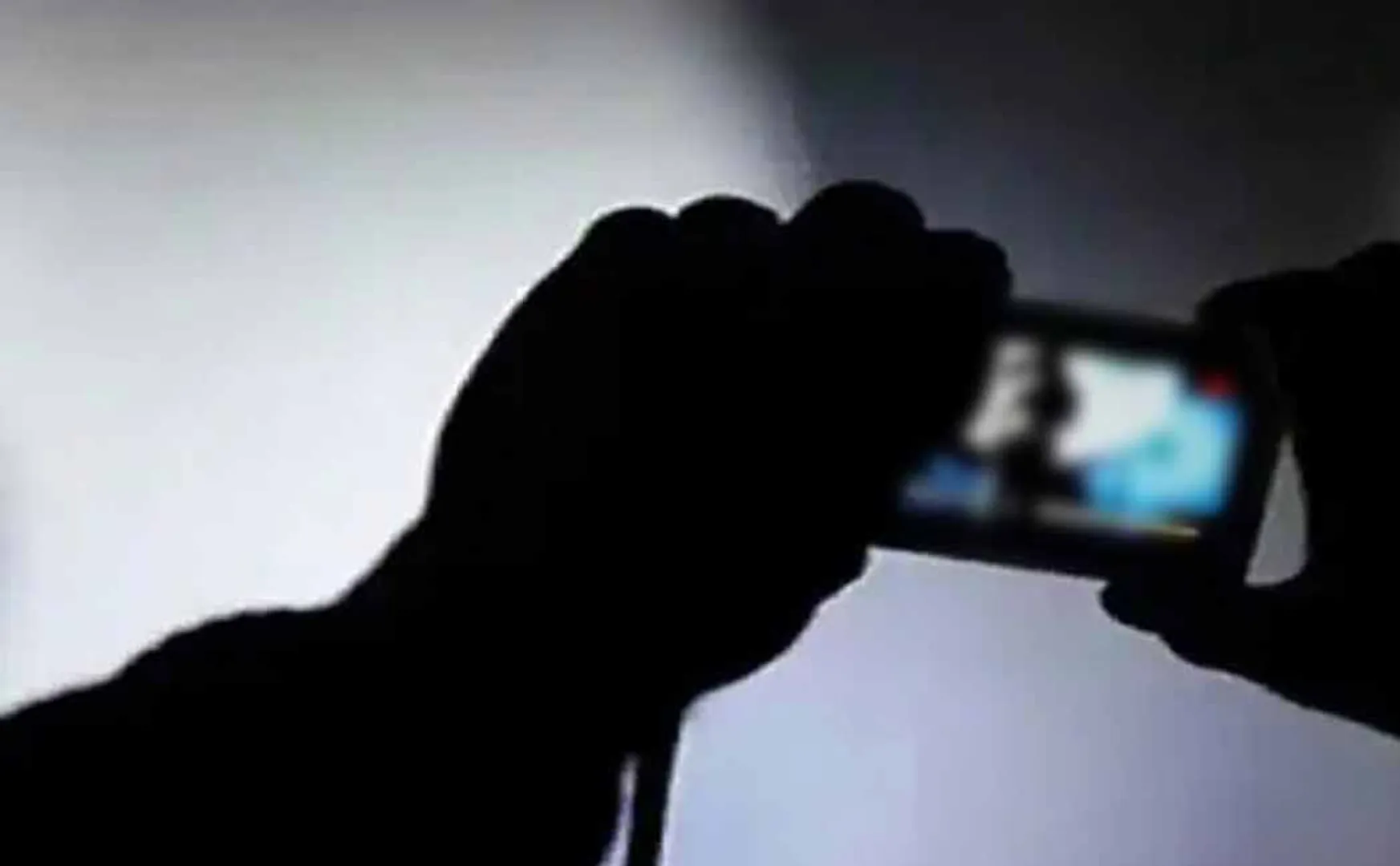 boy who threatened the girl with film 