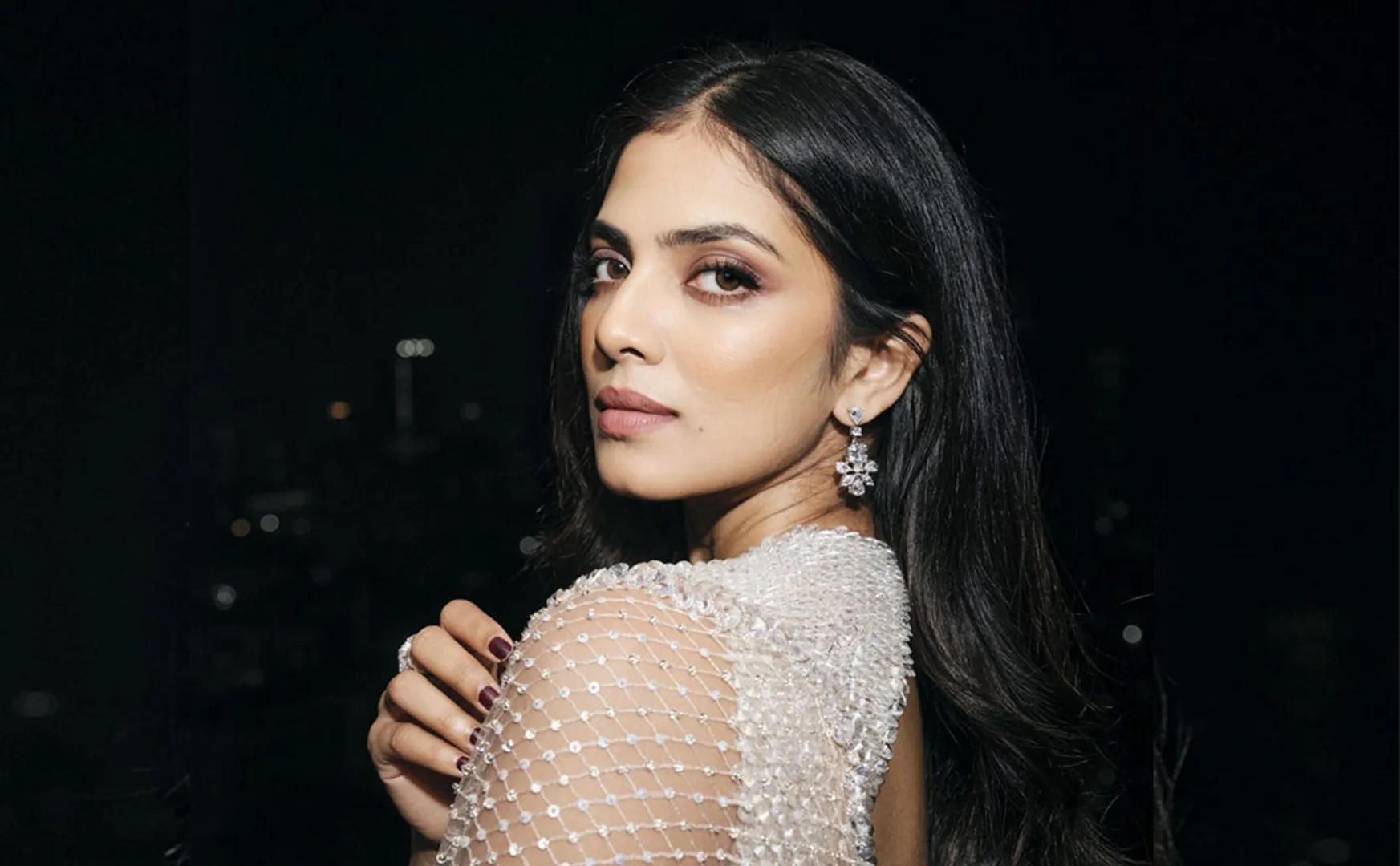 malavika mohanan recent post 