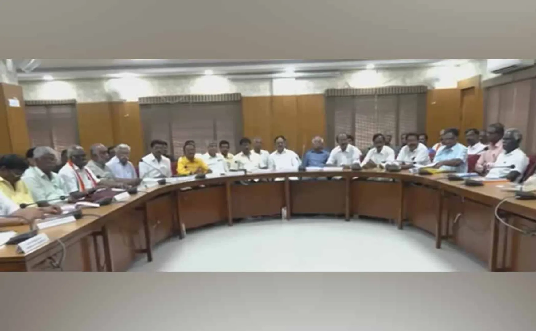 Transport unions struggle notice