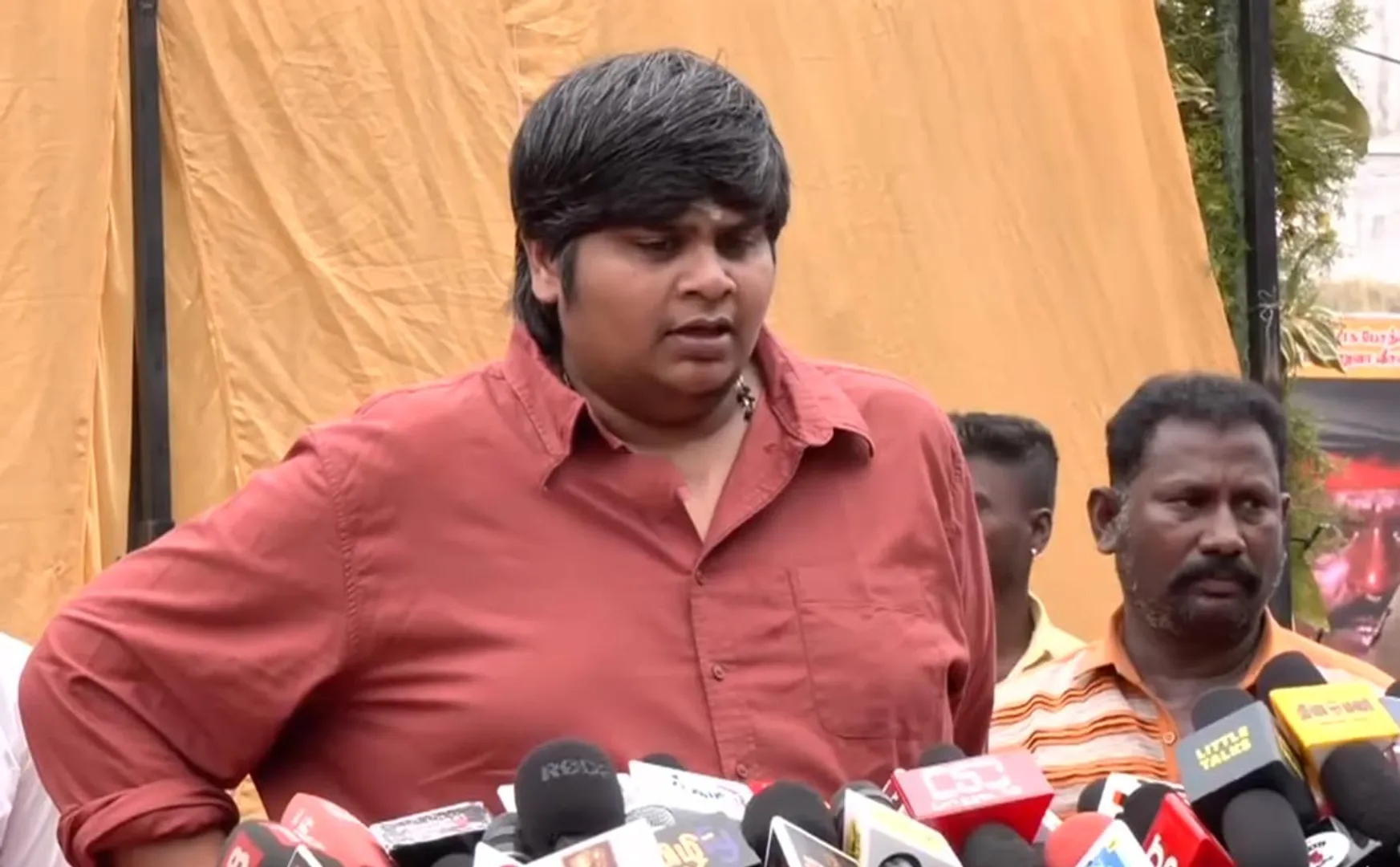 karthik subburaj about vijayakanth